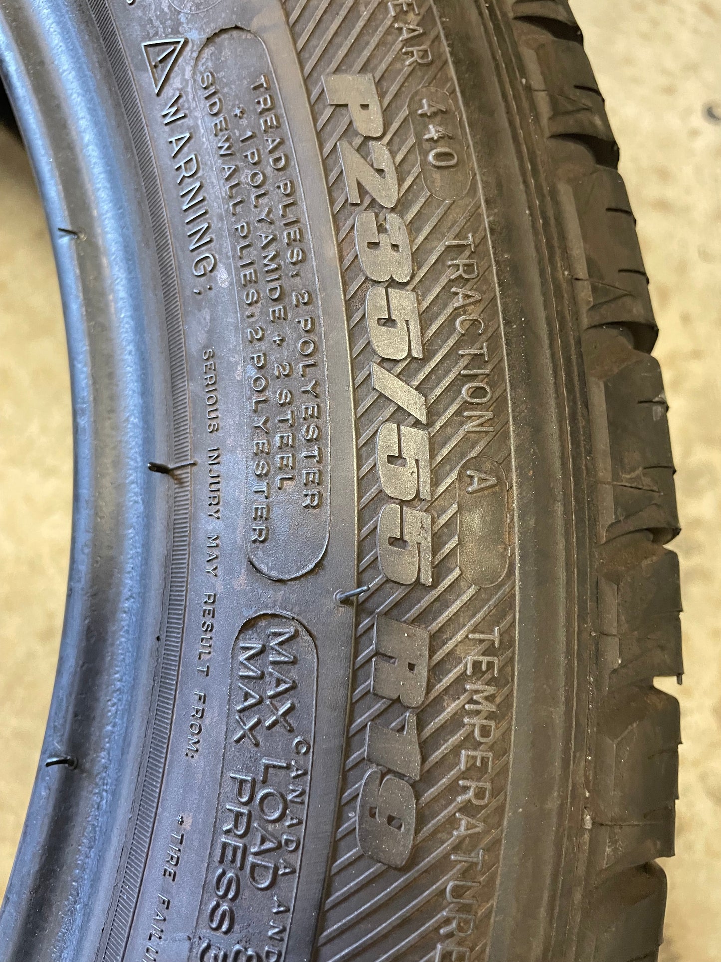 SINGLE 235/55R19 Michelin Latitude 101 V SL - Premium Used Tires