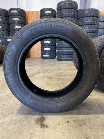 SINGLE 235/55R19 Kumho Crugen HP71 101 H SL - Premium Used Tires