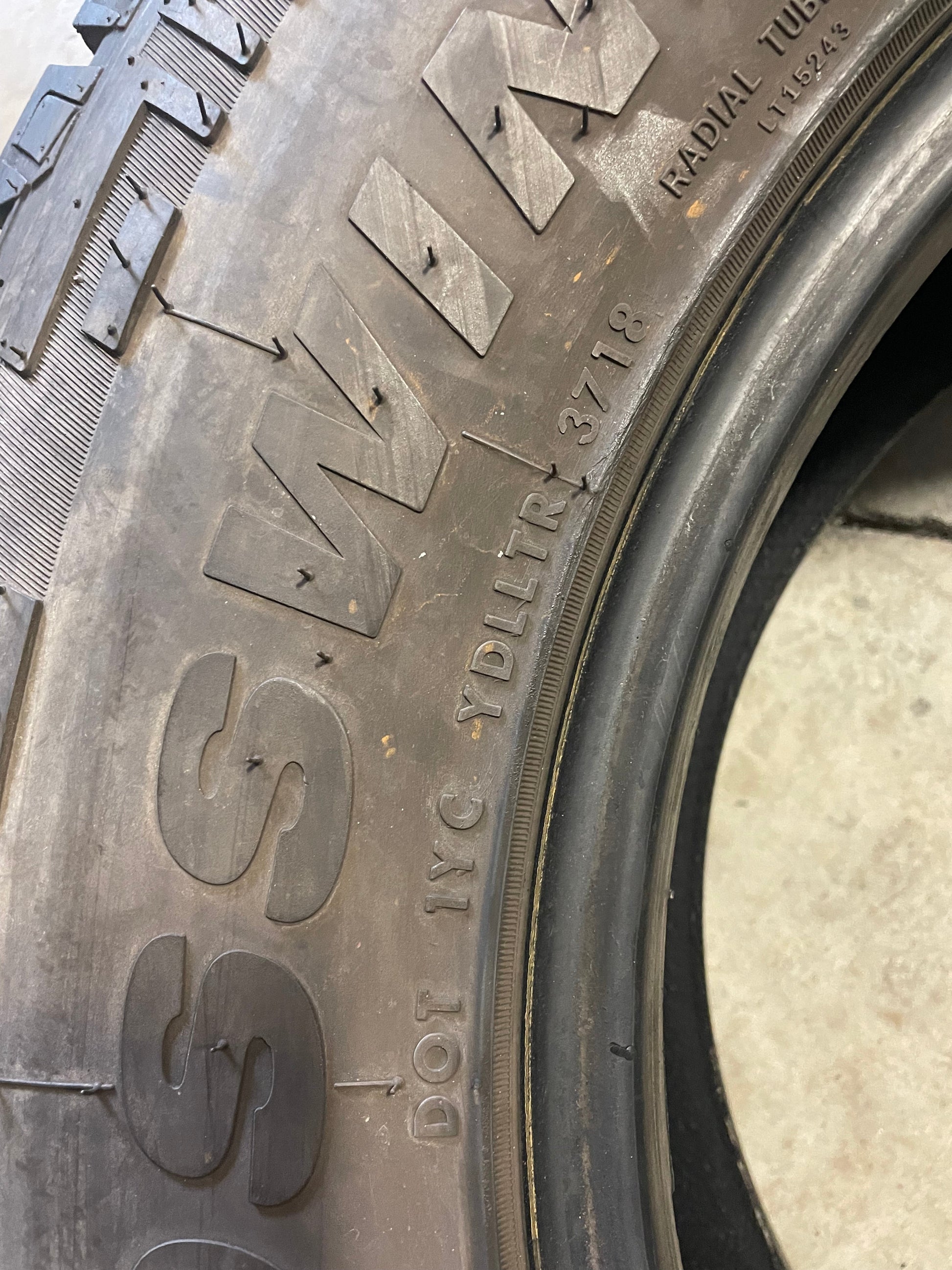 SET OF 2 275/70R18 Linglong Crosswind A/T 125/122 S E - Used Tires