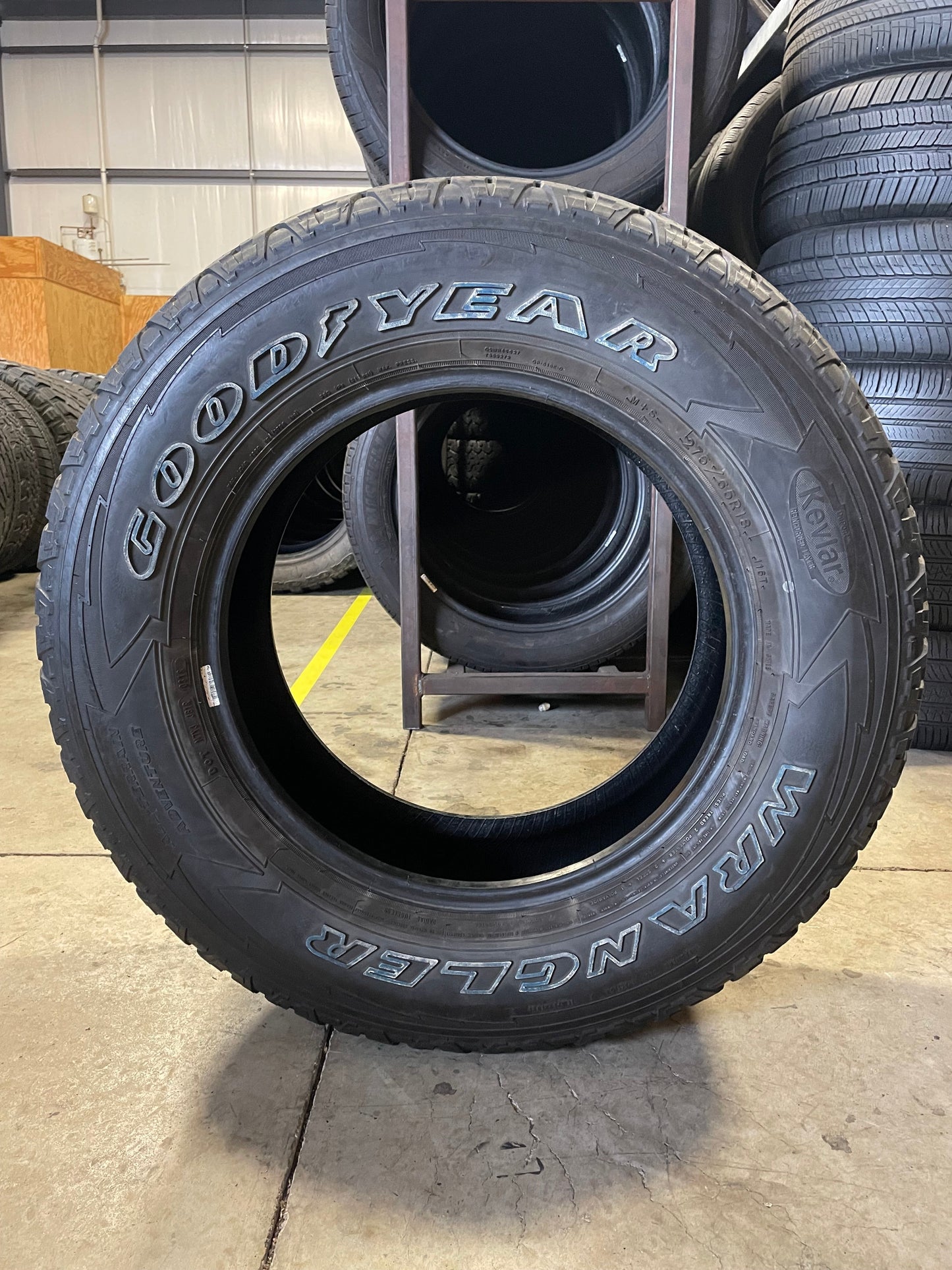 SINGLE 275/65R18 Goodyear Wrangler 116 T SL - Used Tires