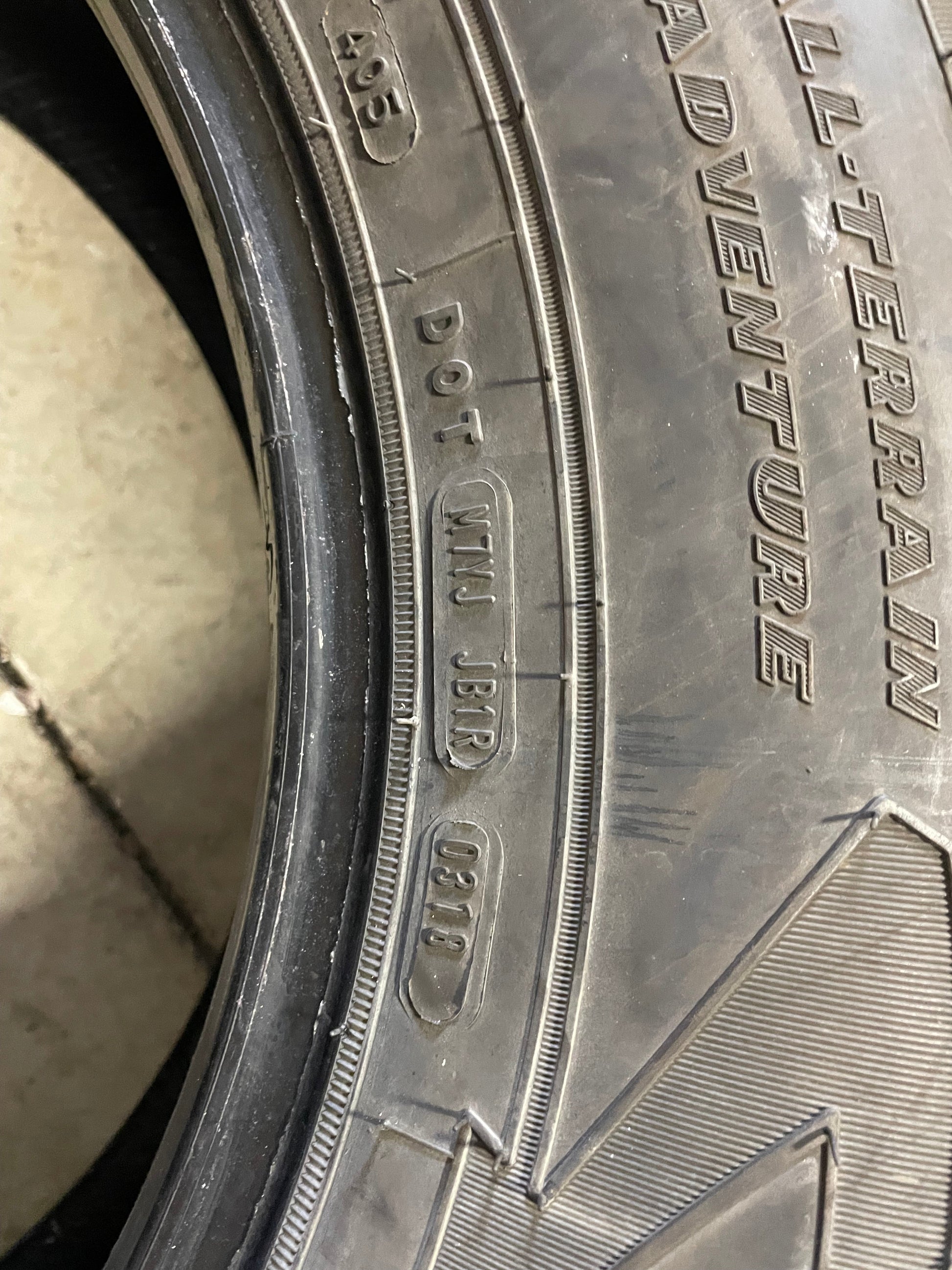 SINGLE 275/65R18 Goodyear Wrangler 116 T SL - Used Tires
