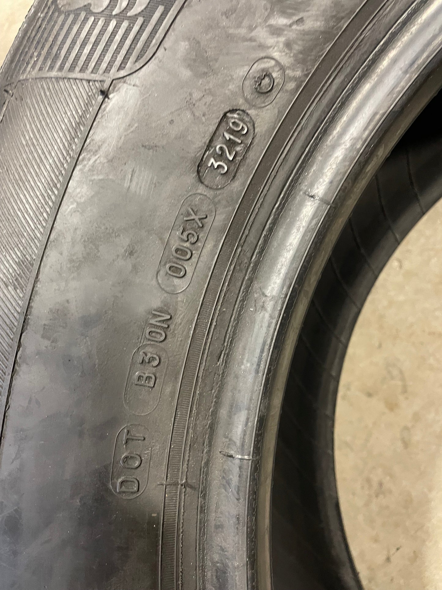 SINGLE 265/70R18 Michelin Defender LTX 114 T SL - Used Tires