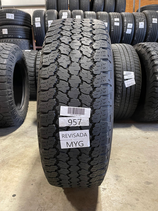 SINGLE 255/70R18 Goodyear Wrangler all-terrain adventure 113 T SL - Used Tires