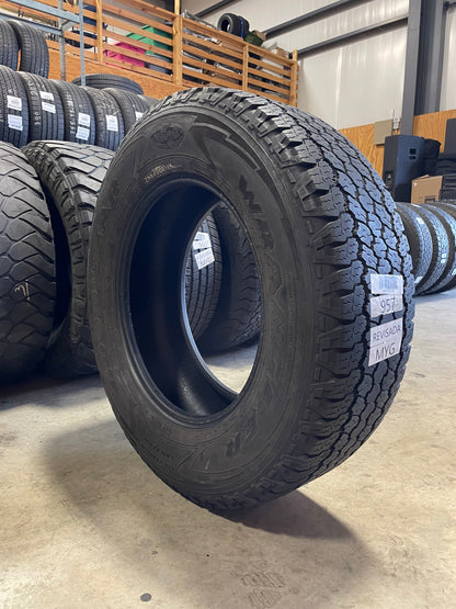 SINGLE 255/70R18 Goodyear Wrangler all-terrain adventure 113 T SL - Used Tires