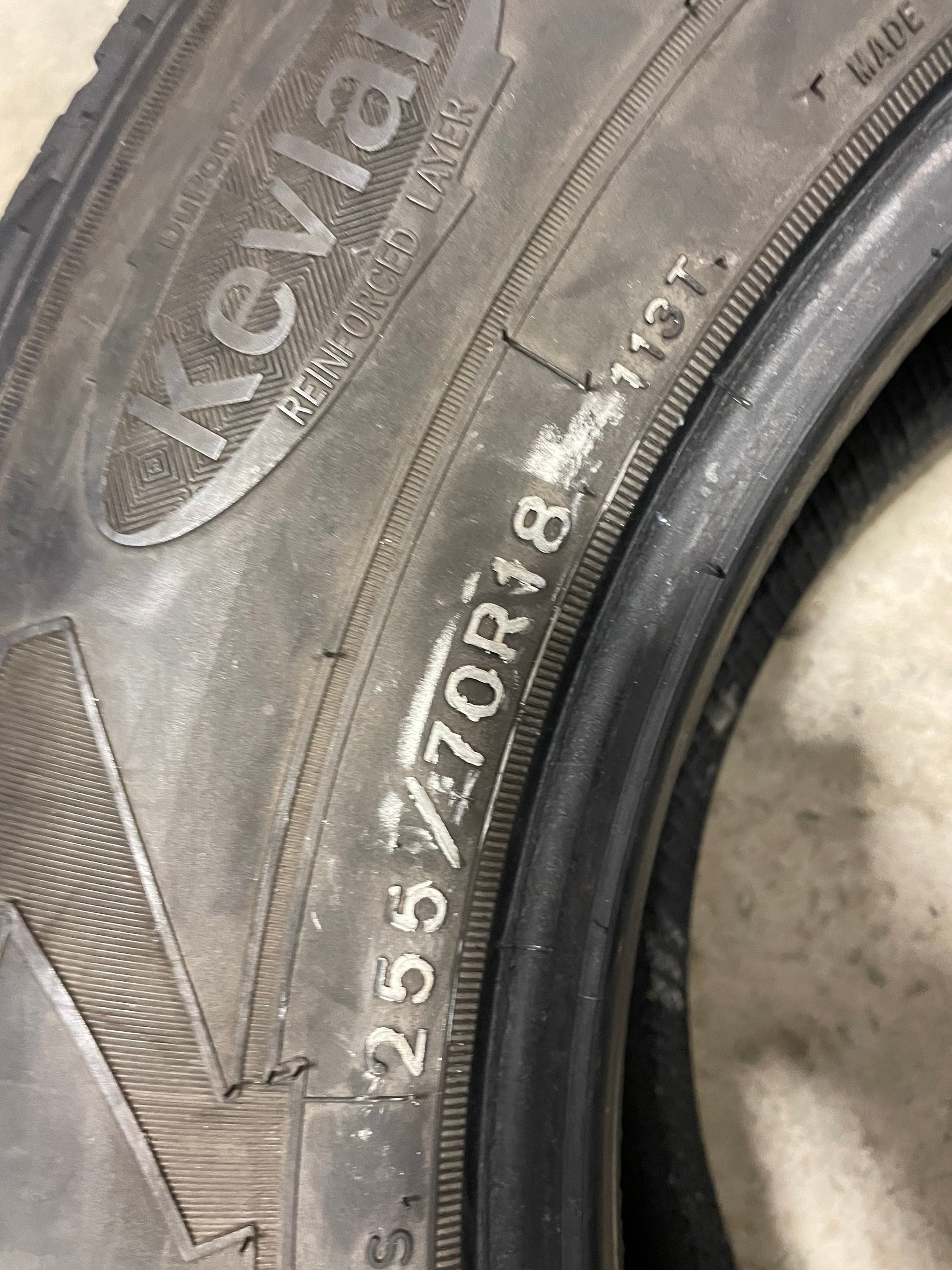 SINGLE 255/70R18 Goodyear Wrangler all-terrain adventure 113 T SL - Used Tires