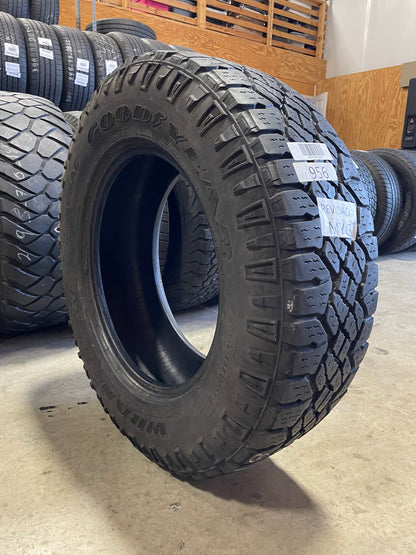SINGLE 255/70R18 Goodyear Wrangler Duratrac 113 S SL - Used Tires