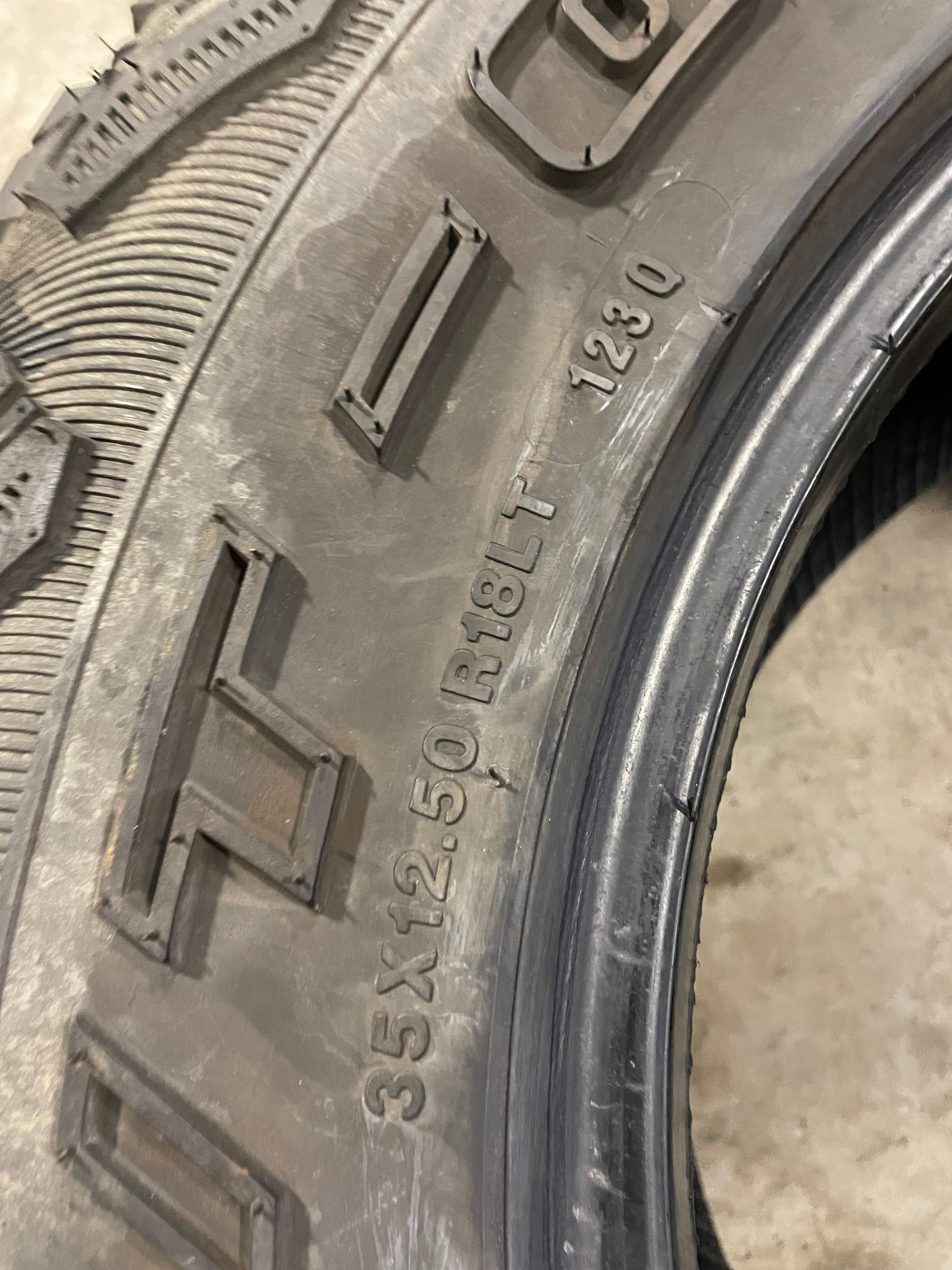 SINGLE 35x12.50R18 Accelera M/T-01 123Q E - Used Tires