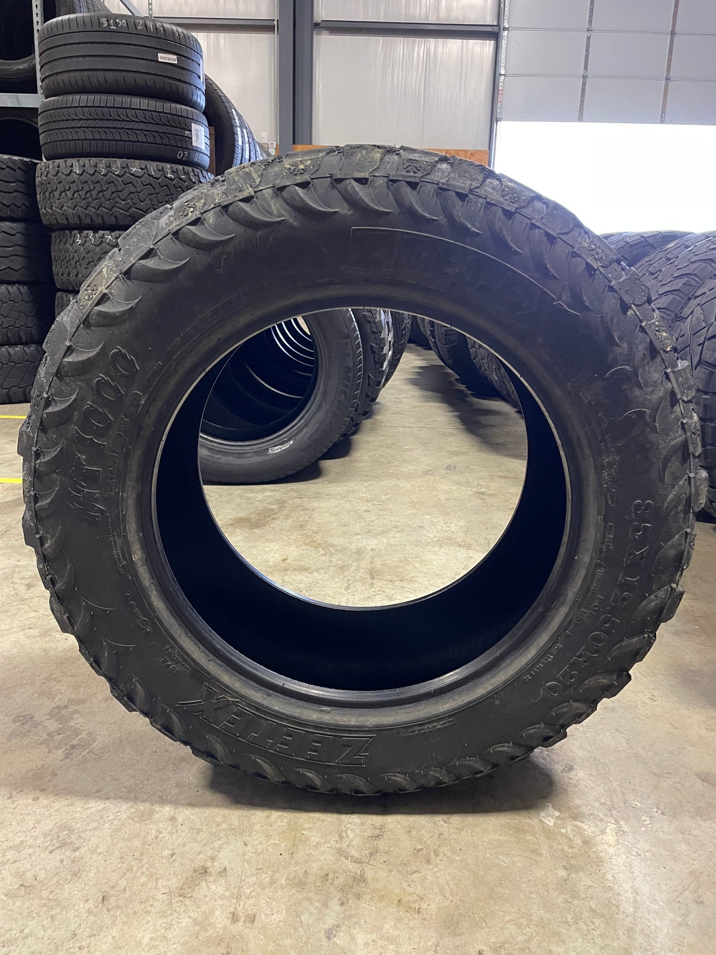 SINGLE 35X12.50R20 Zeetex MT 1000 121 E - Used Tires