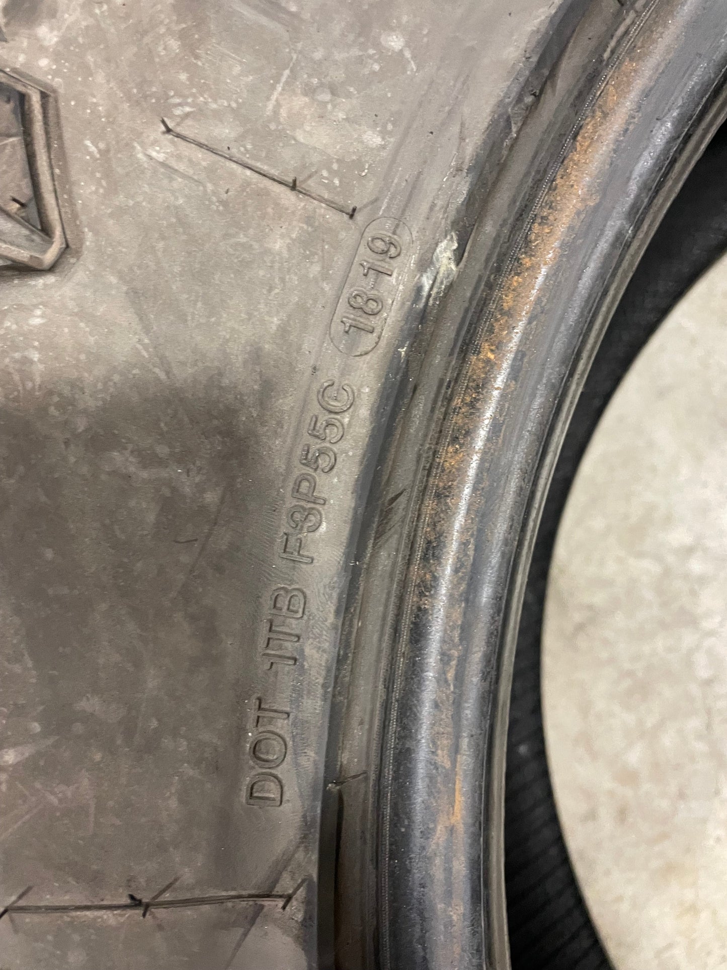 SINGLE 35X12.50R20 Radar Renegade R/T 125 Q F - Used Tires