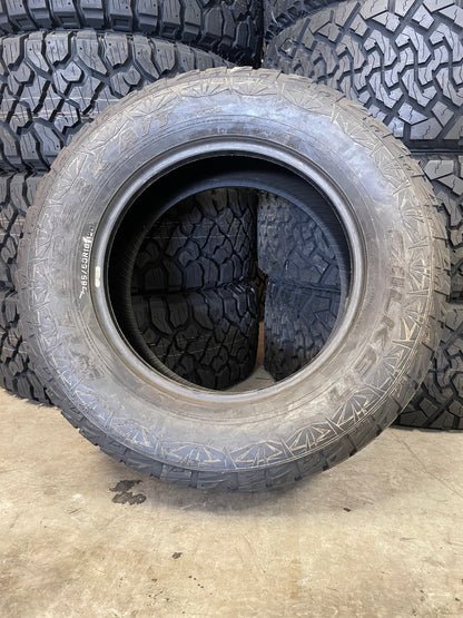 SINGLE 285/60R18 Falken Wild Peak A/T 120 H XL - Used Tires