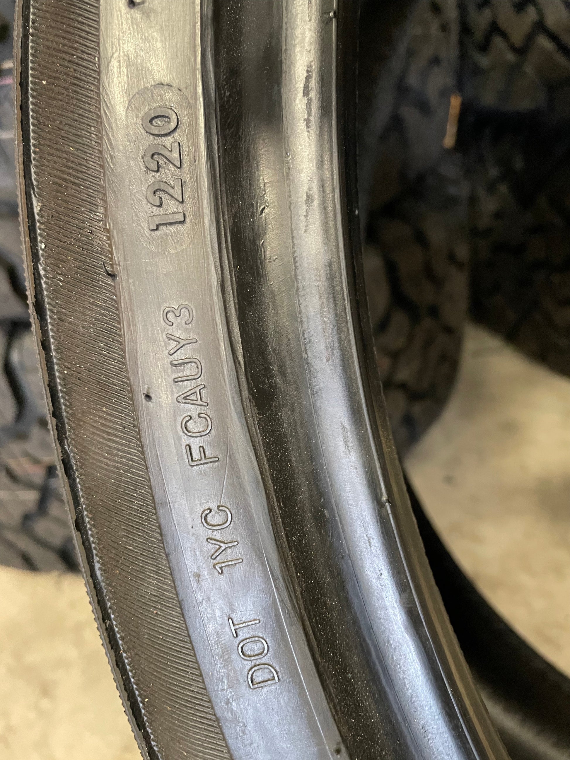 SINGLE 295/30R26 Zenna Argus-UHP 107 W XL - Used Tires