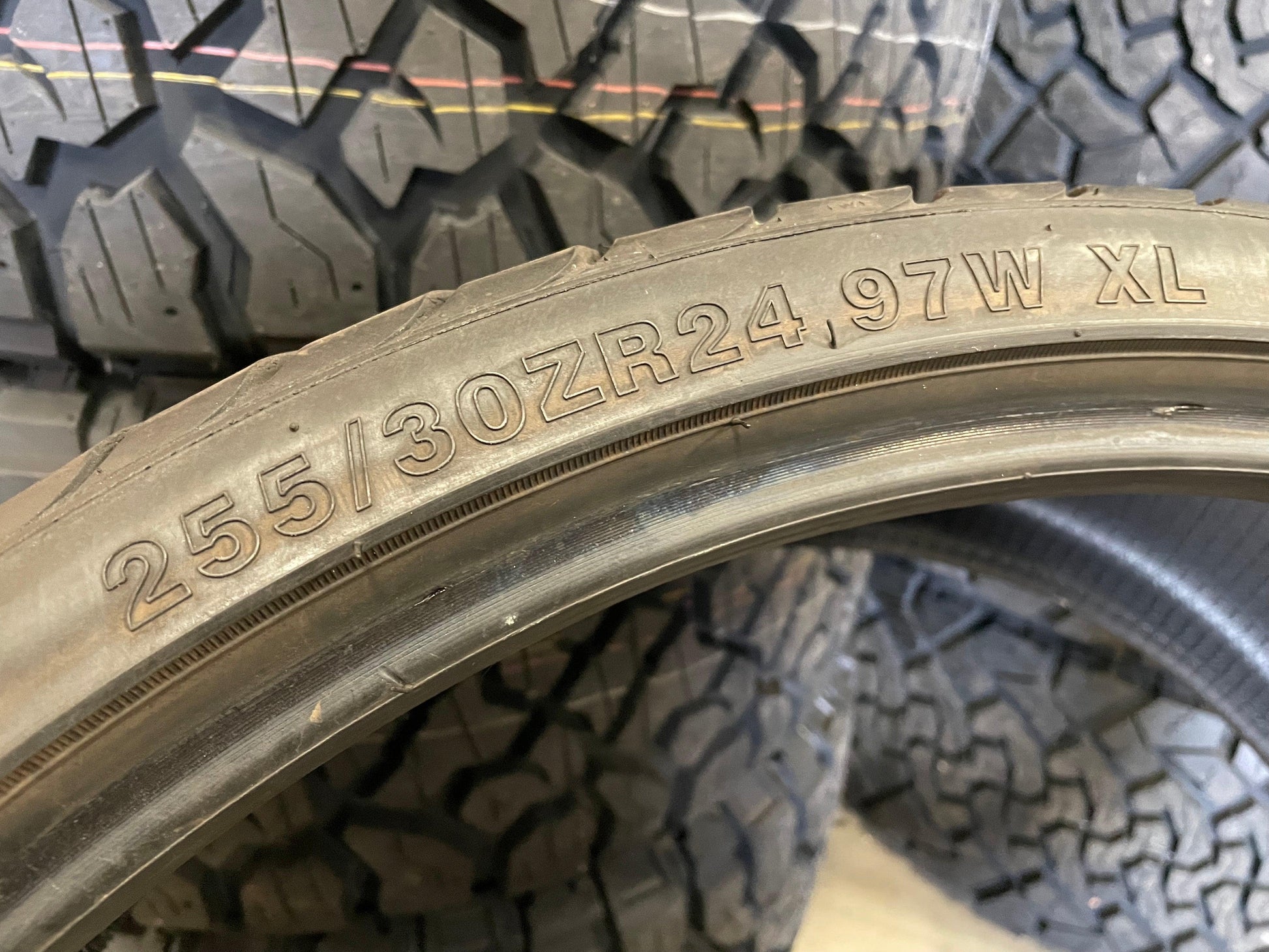 SET OF 2 255/30R24 Lionhart LH-EIGHT 97W XL - Used Tires