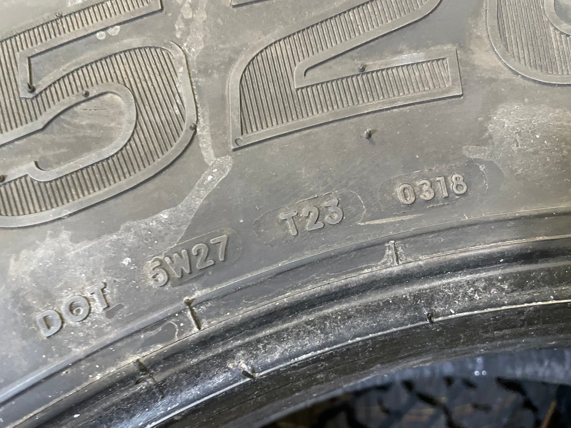 SET OF 6 11R24.5 DAYTON D520S/Regroovable - Case Perfect Condition 146/143L G - Used Tires