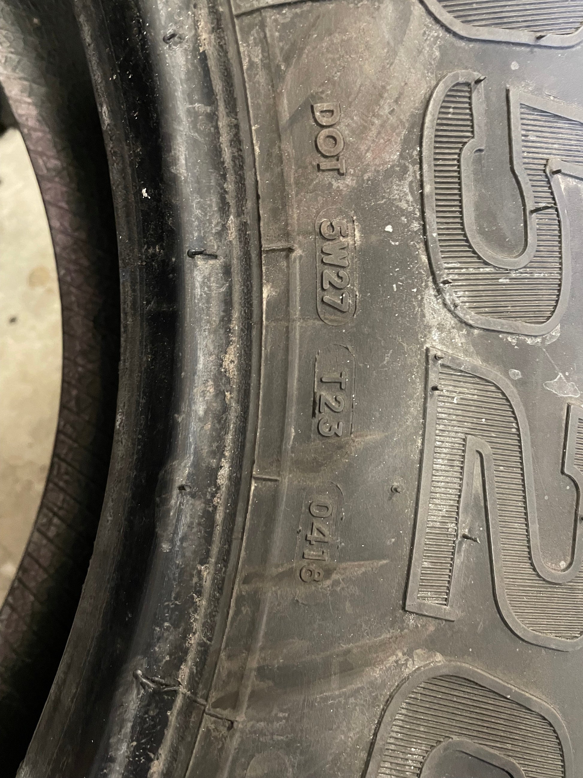 SET OF 6 11R24.5 DAYTON D520S/Regroovable - Case Perfect Condition 146/143L G - Used Tires