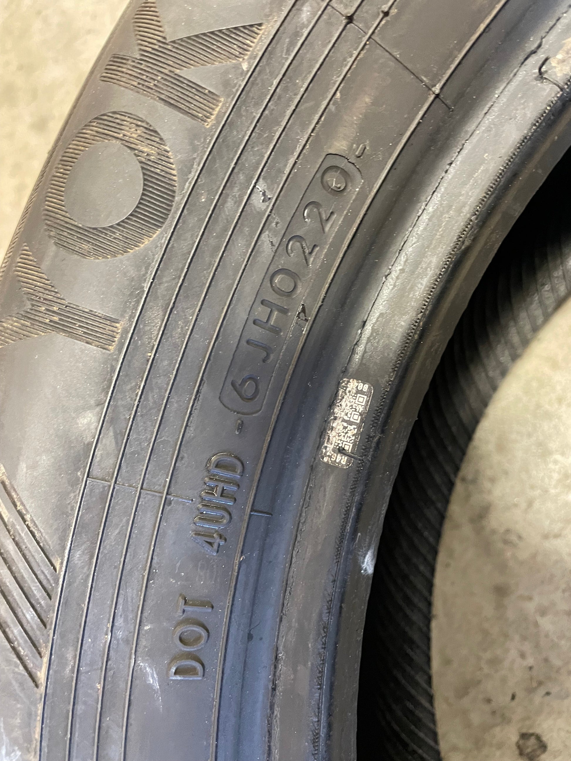 SET OF 3 225/60R18 Yokohama Avid GT 100 H SL - Used Tires