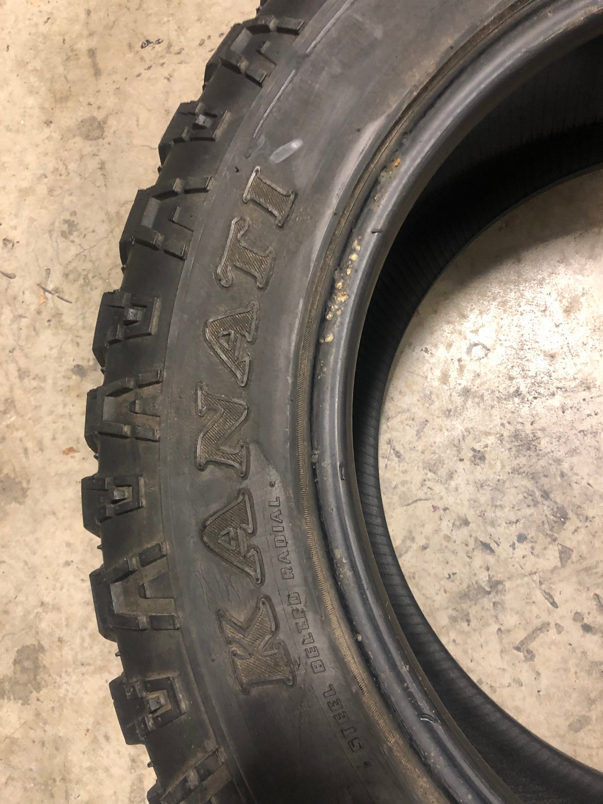 SET OF 2 285/60R20LT KANATI TRAIL HOG A/T 125/122Q E - Used Tires