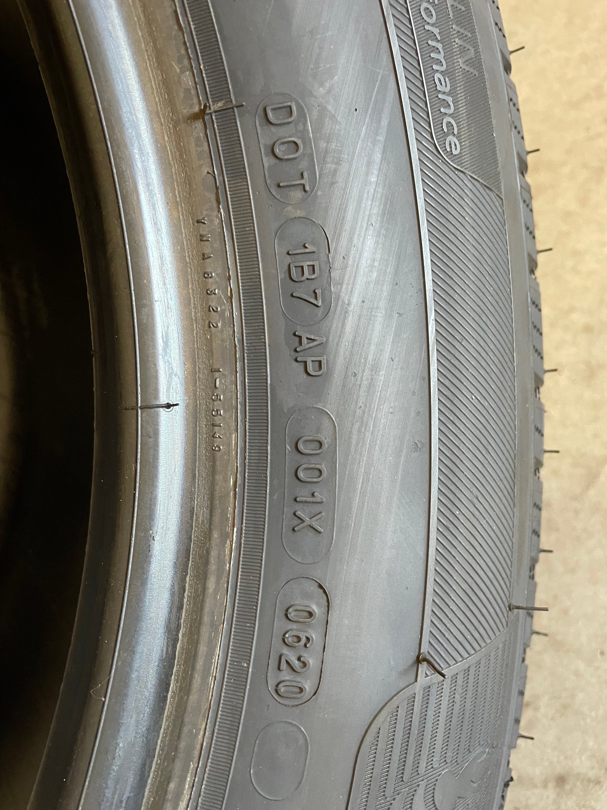 SET OF 2 265/60R20 Michelin Defender LTX M/S 121/118R XL - Used Tires