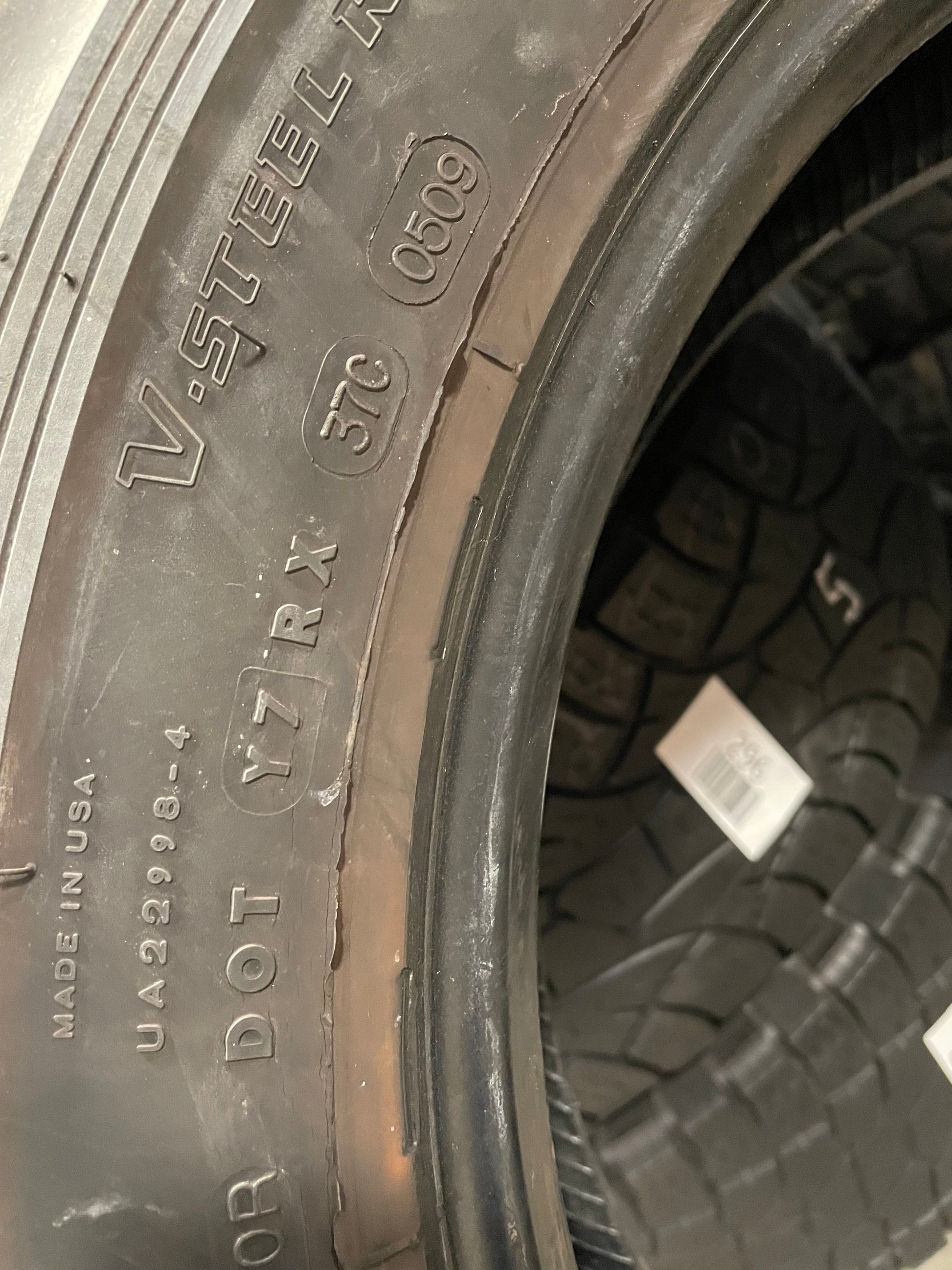 SINGLE 245/70R19.5 Bridgstone R225/Regroovable G - Used Tires