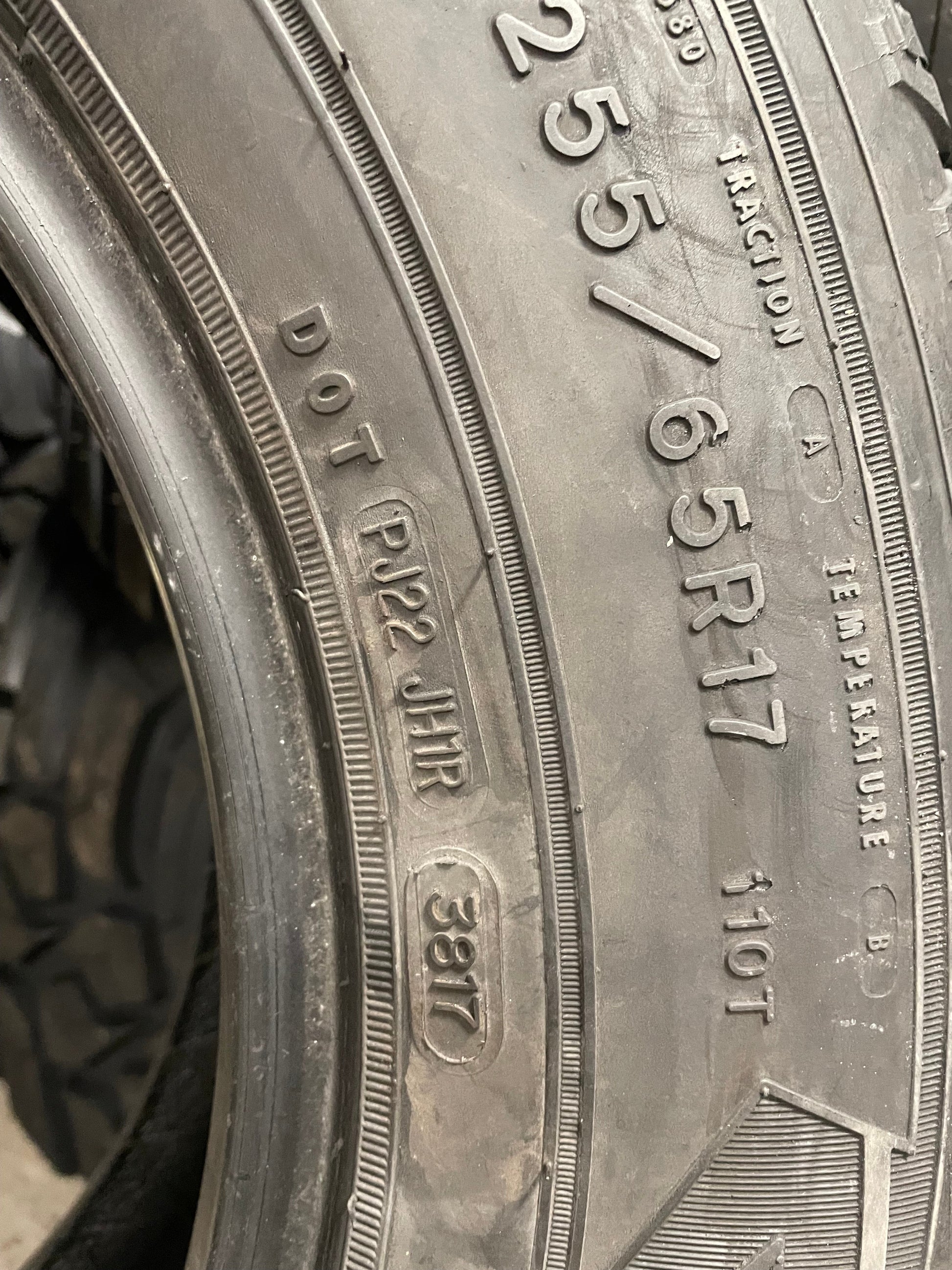 SINGLE 255/65R17 Goodyear Wrangler Fortitude HT 110 T 2337LBS - Used Tires