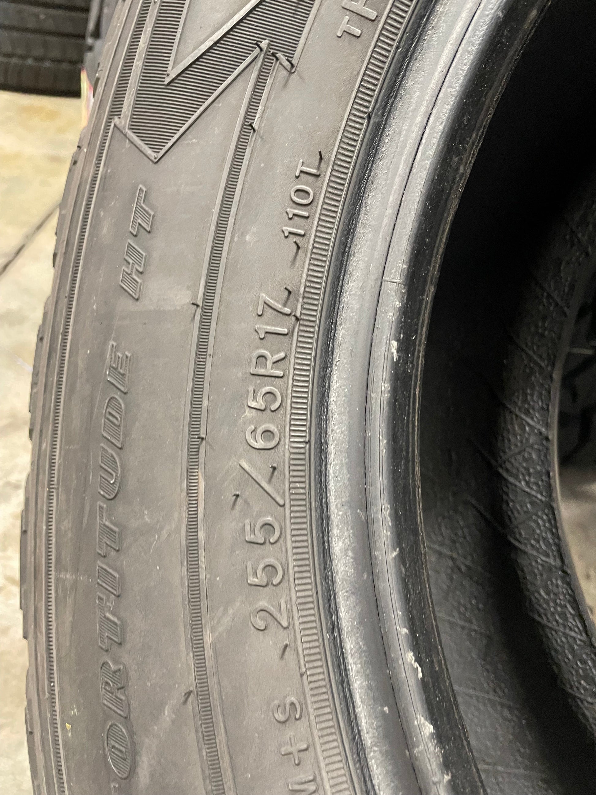 SINGLE 255/65R17 Goodyear Wrangler Fortitude HT 110 T 2337LBS - Used Tires