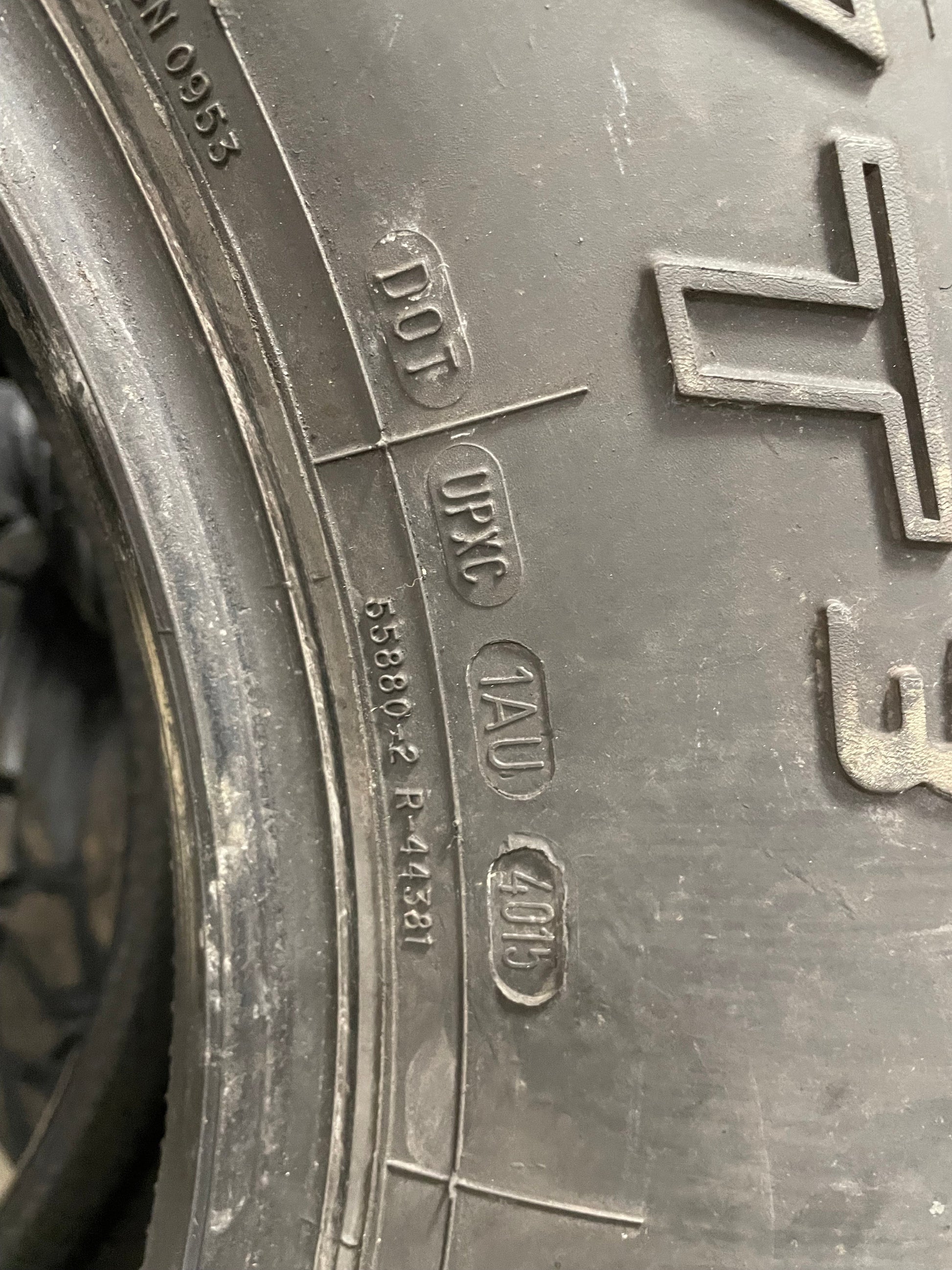 SINGLE 275/70R17 Cooper Discoverer A/T3 121/118 R E - Used Tires