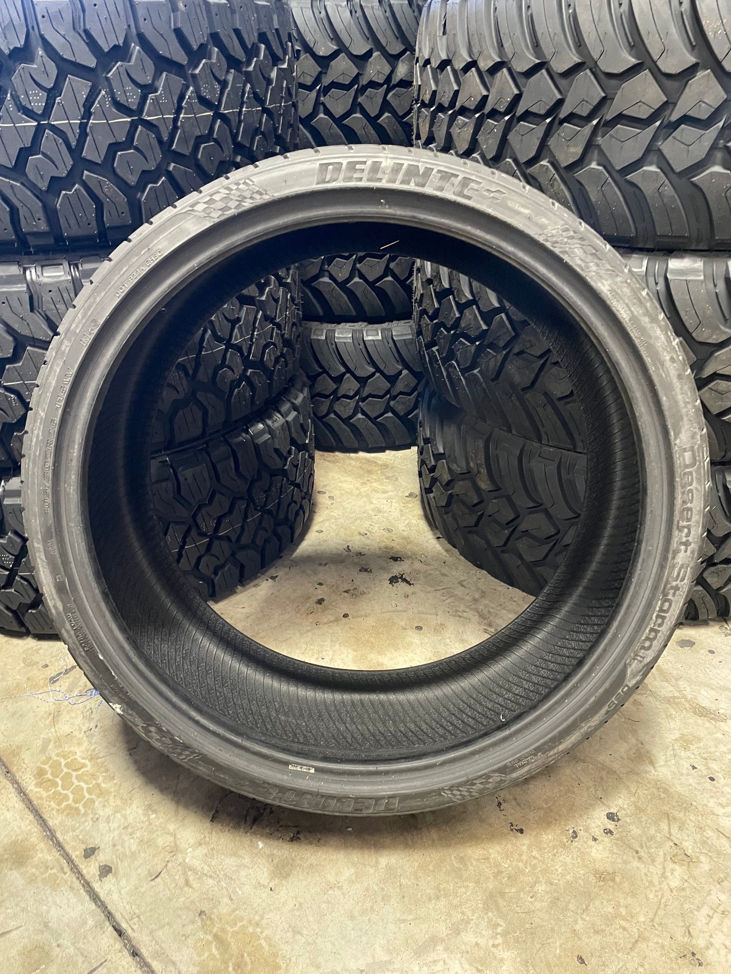 SINGLE 305/30R26 Delinte Desert Storm II DS8 116 W XL - Used Tires