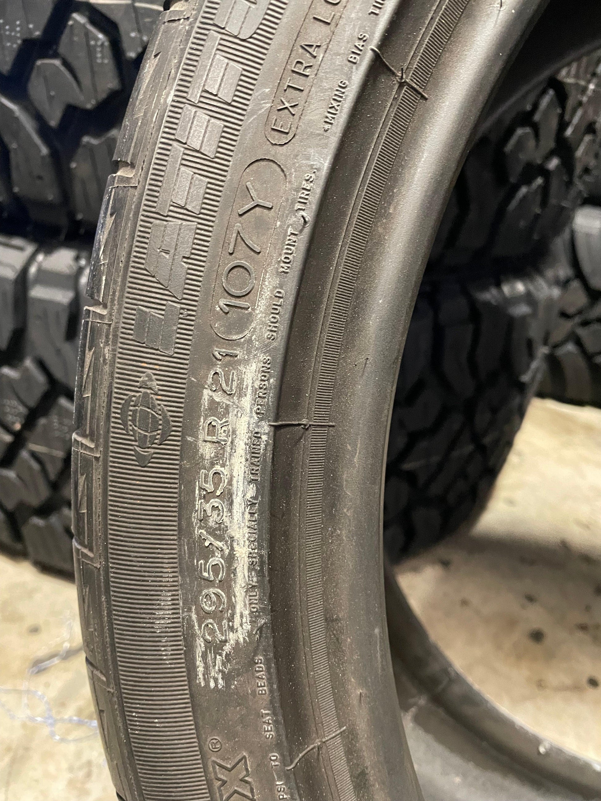 SET OF 2 295/35R21 Michelin Latitude Sport 107 Y XL - Used Tires