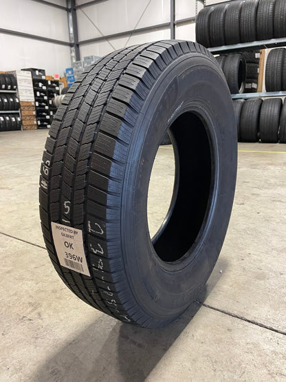 SINGLE 235/75R17 Michelin Defender LTX M/S 109 T SL - Used Tires