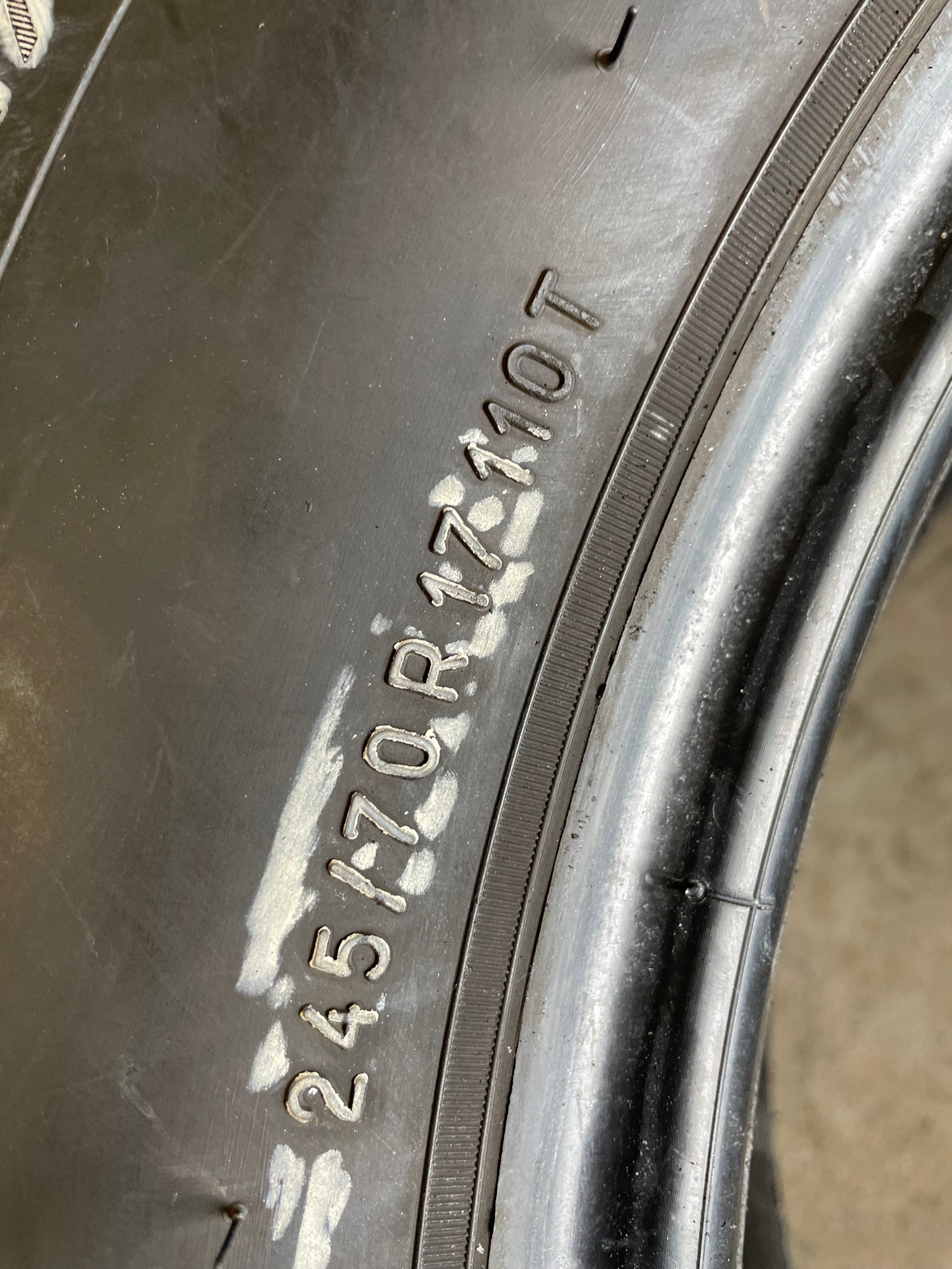 SINGLE 245/70R17 Michelin Primacy LTX 110 T SL - Premium Used Tires