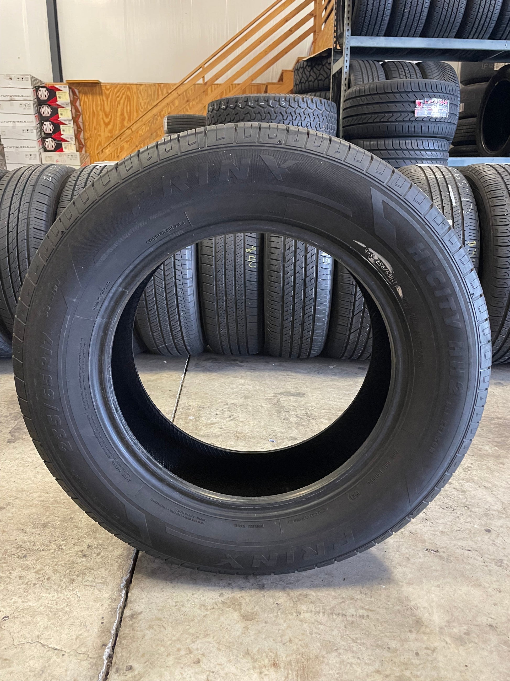 SINGLE 235/65R17 Prinx Hicity HH2 All Season 108 V XL - Used Tires