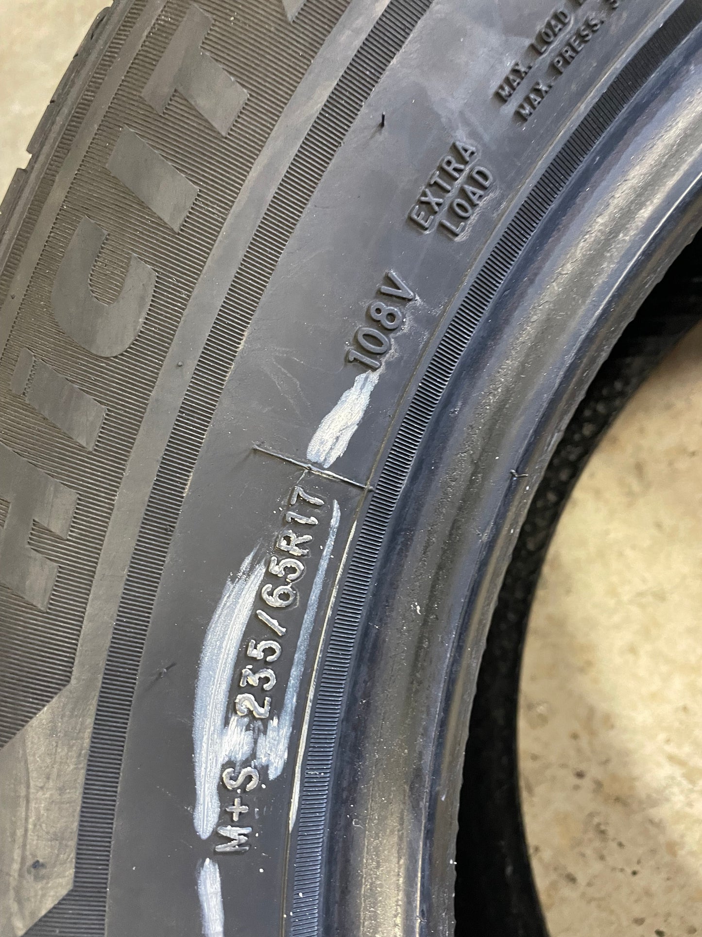 SINGLE 235/65R17 Prinx Hicity HH2 All Season 108 V XL - Used Tires