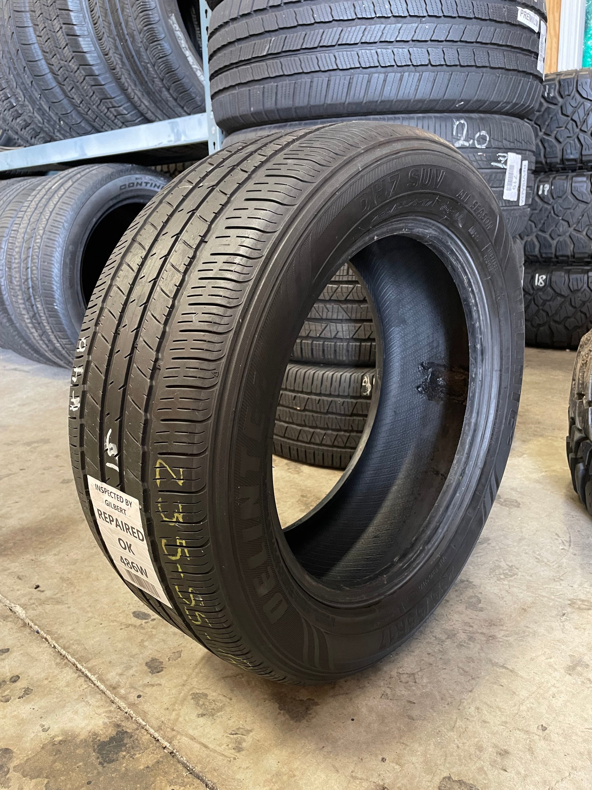 SINGLE 235/55R17 Delinte DH7 SUV 103 W XL - Used Tires