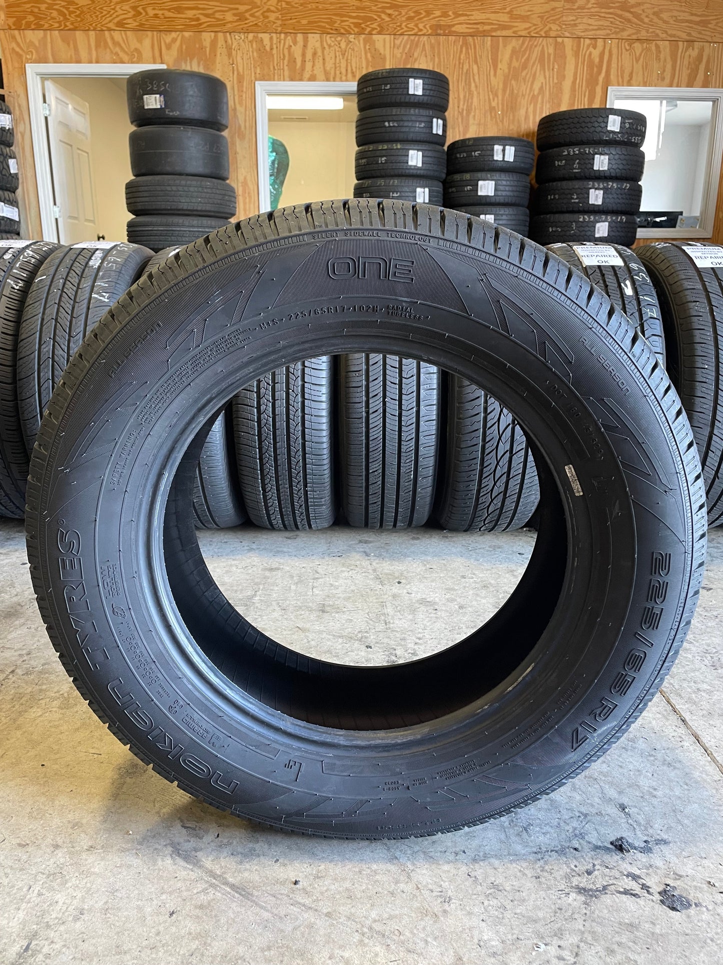 SINGLE 225/65R17 Nokian ONE All Season 102 H SL - Premium Used Tires