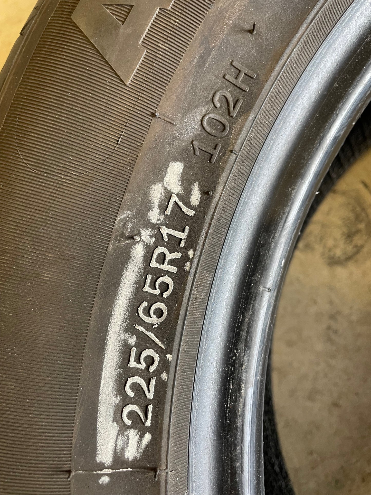 SINGLE 225/65R17 Atlas Touring Plus 2 102 H SL - Premium Used Tires