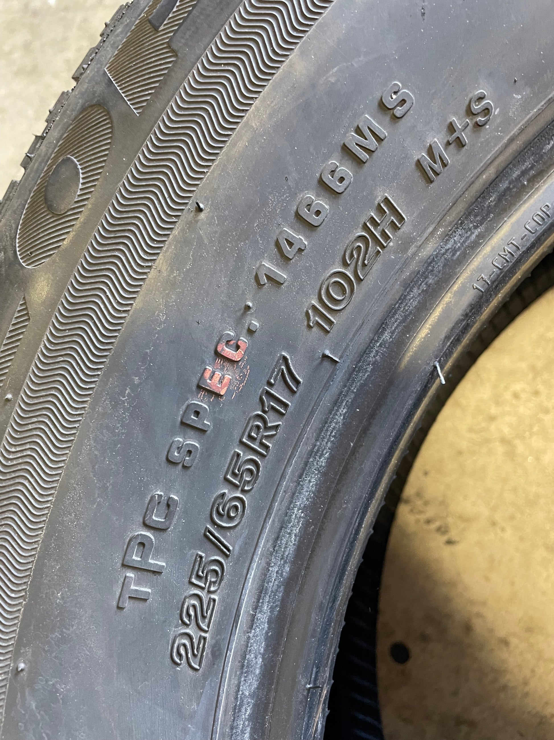 SINGLE 225/65R17 Bridgestone Ecopia H/L 422 Plus 102H SL - Used Tires