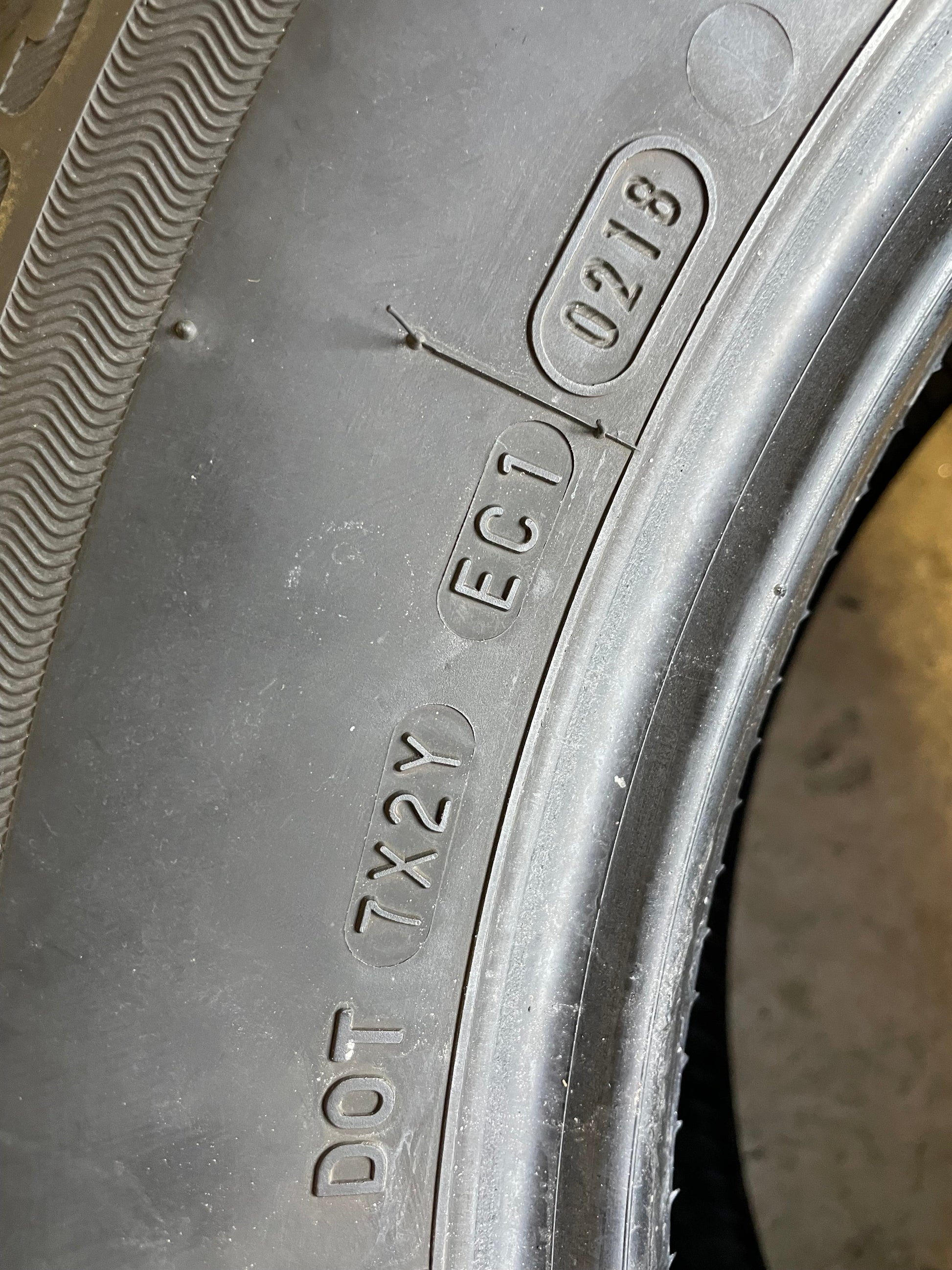 SINGLE 225/65R17 Bridgestone Ecopia H/L 422 Plus 102H SL - Used Tires