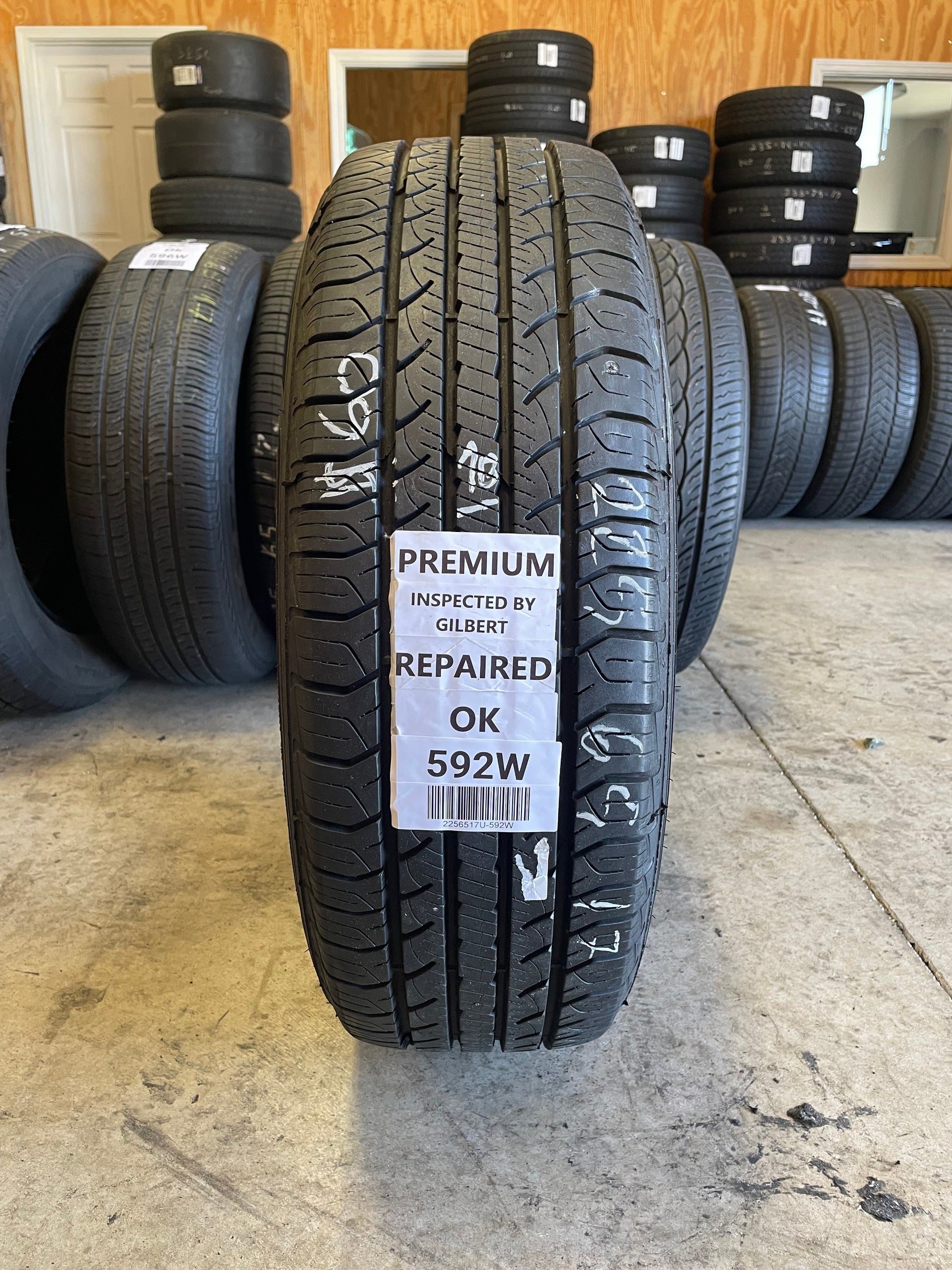 SINGLE 225/65R17 Goodyear Assurance Outlas 102H SL - Used Tires