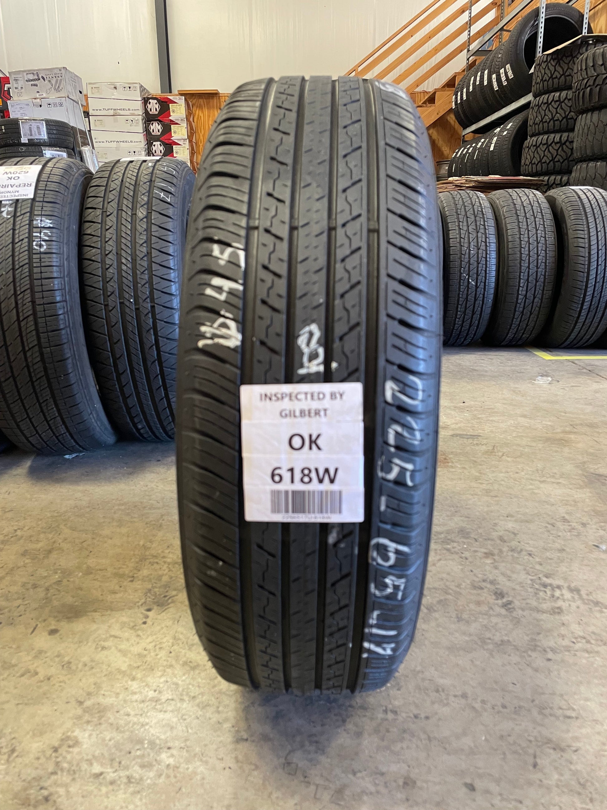 SINGLE 225/65R17 Dunlop Grandtrek 102H SL - Used Tires