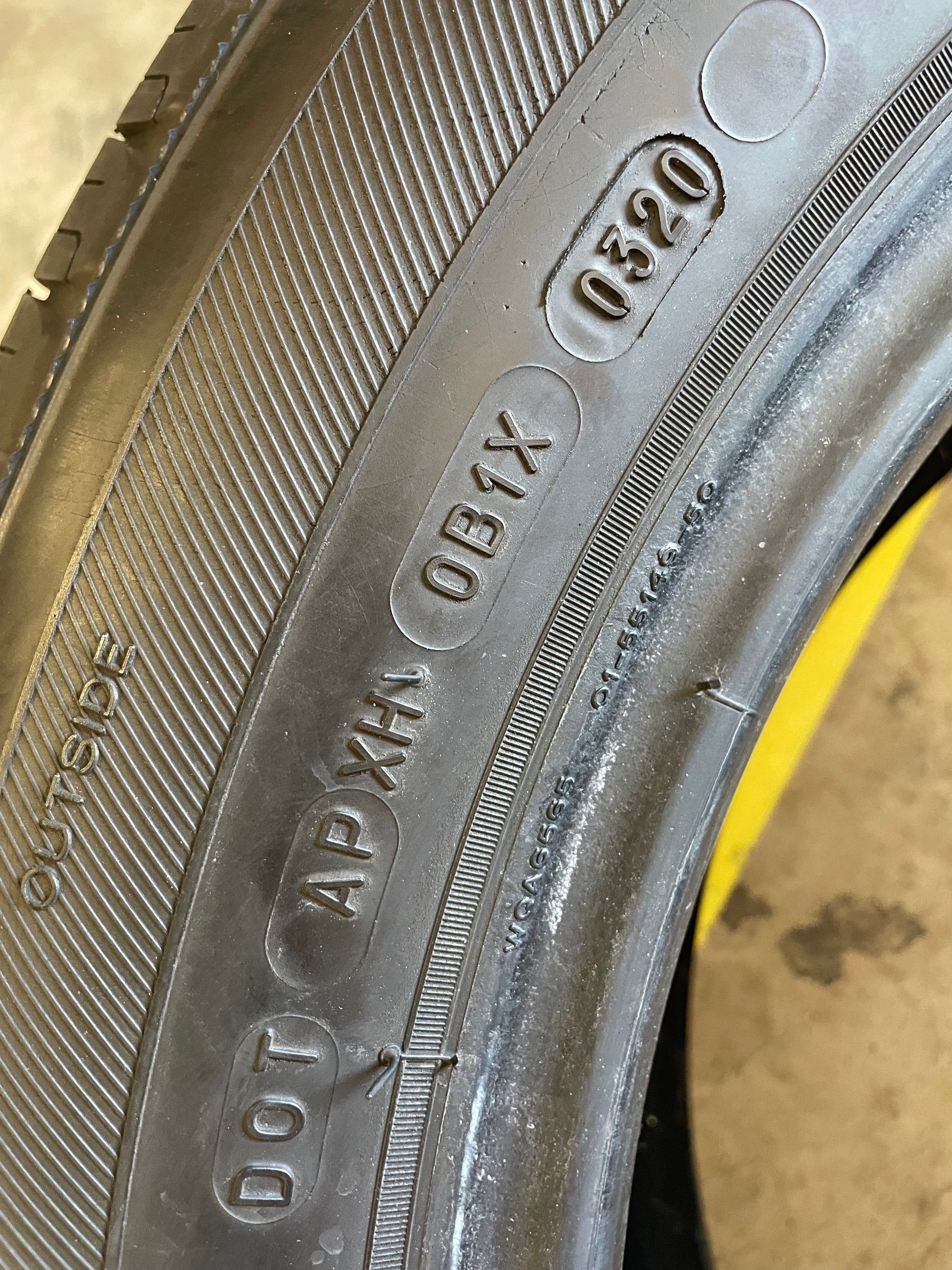 SET OF 2 225/60R17 Michelin Defender T+H 99 H SL - Used Tires