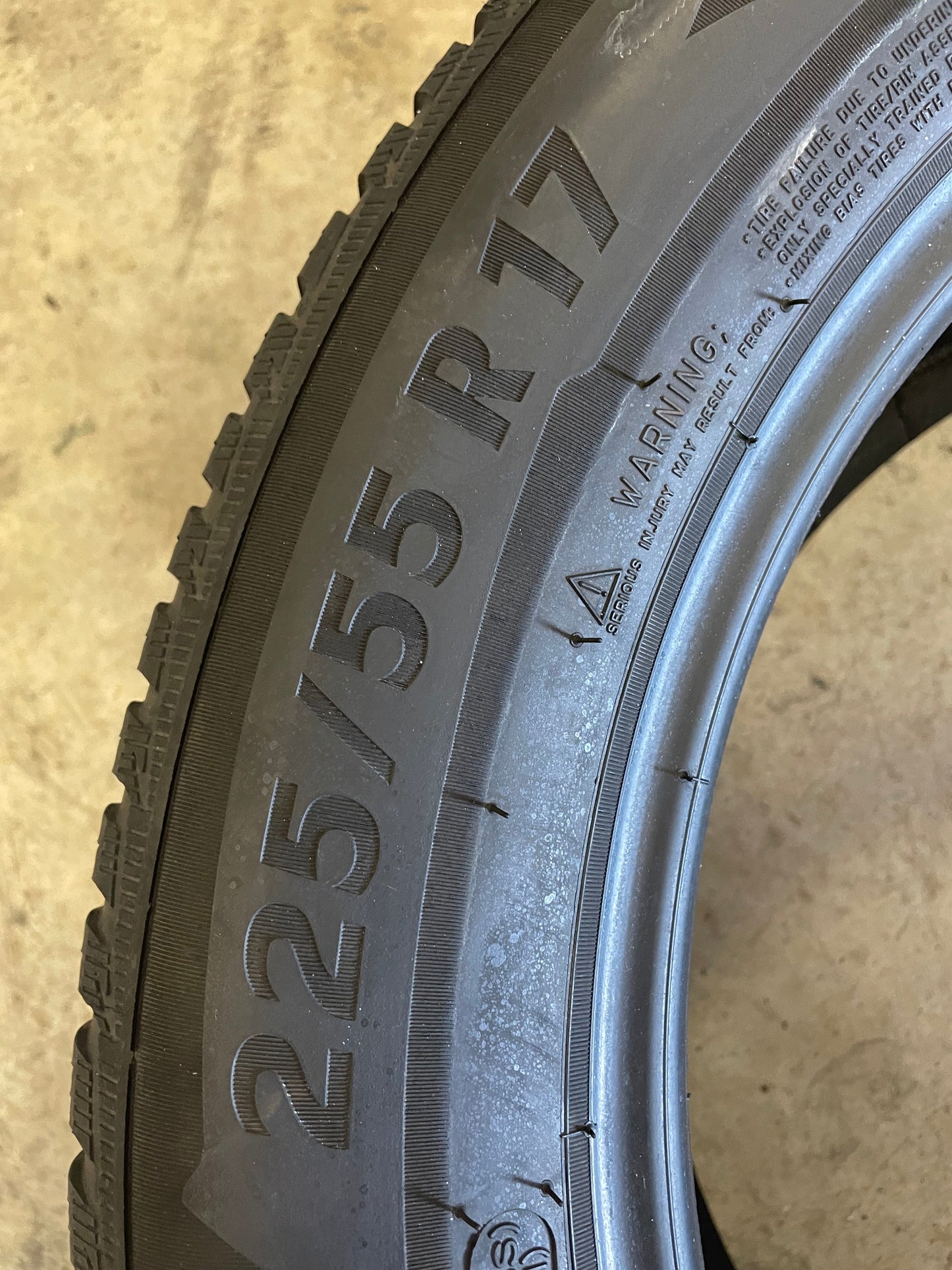 SINGLE 225/55R17 Michelin Alpin 5 97 H SL - Used Tires