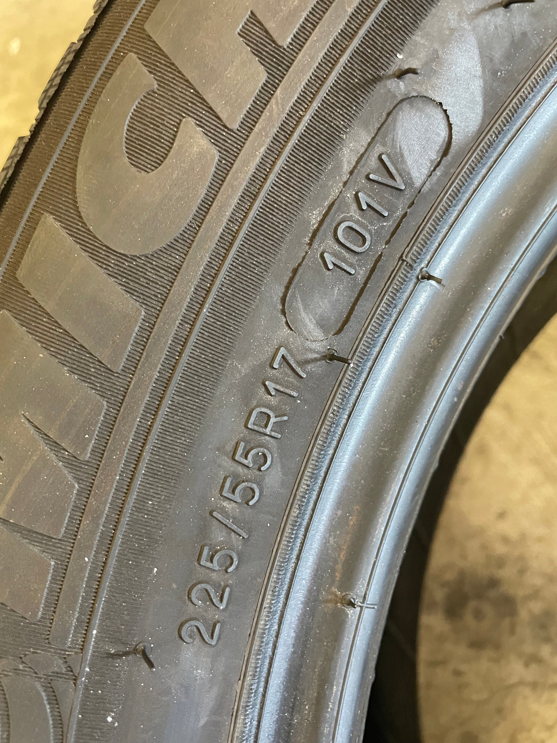 SINGLE 225/55R17 Michelin Alpin 5 101 V XL - Used Tires