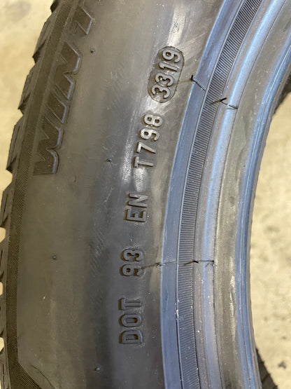 SET OF 2 225/55R17 Pirelli Sottozero 3 Winter Run Flat 97 H SL - Used Tires