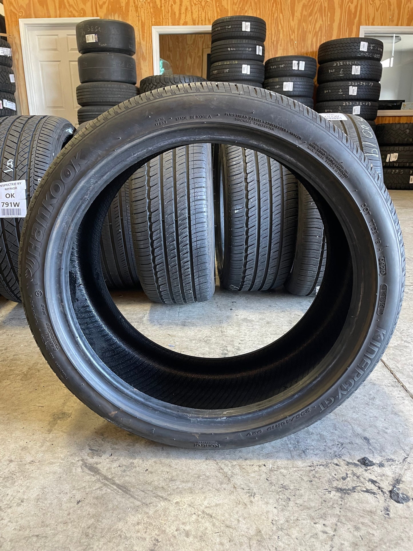 SET OF 2 235/40R19 Hankook Kinergy GT 92 V SL - Premium Used Tires