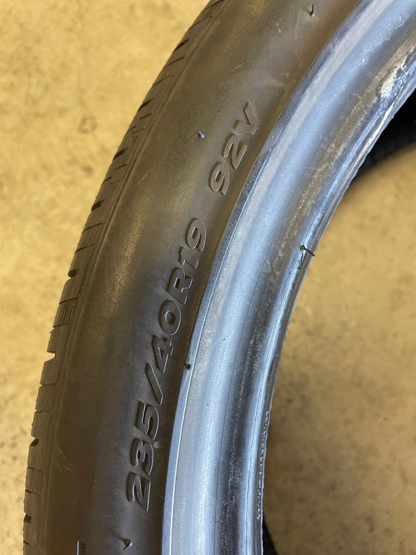 SET OF 2 235/40R19 Hankook Kinergy GT 92 V SL - Premium Used Tires