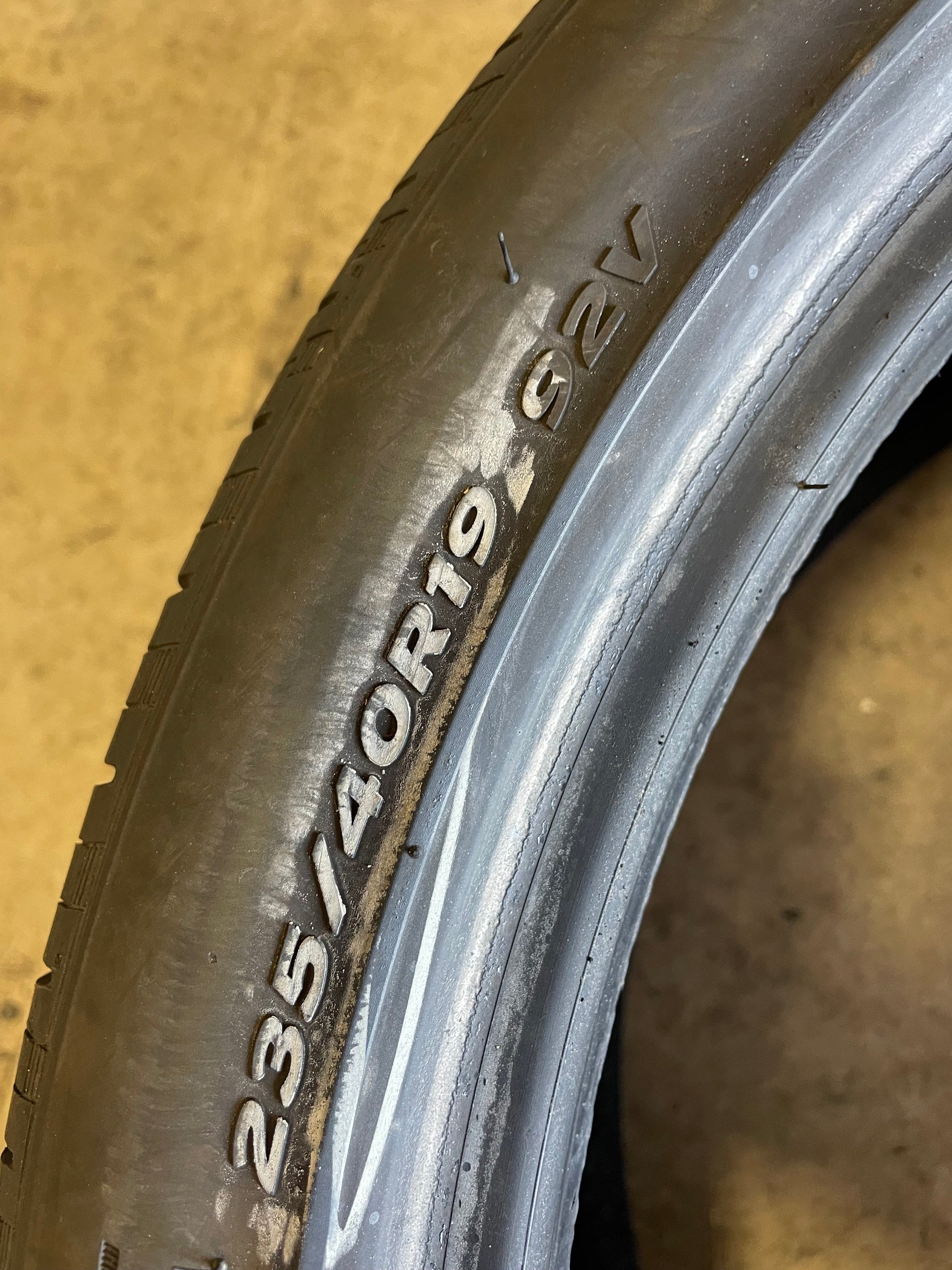 SET OF 2 235/40R19 Hankook Kinergy GT 92 V SL - Premium Used Tires