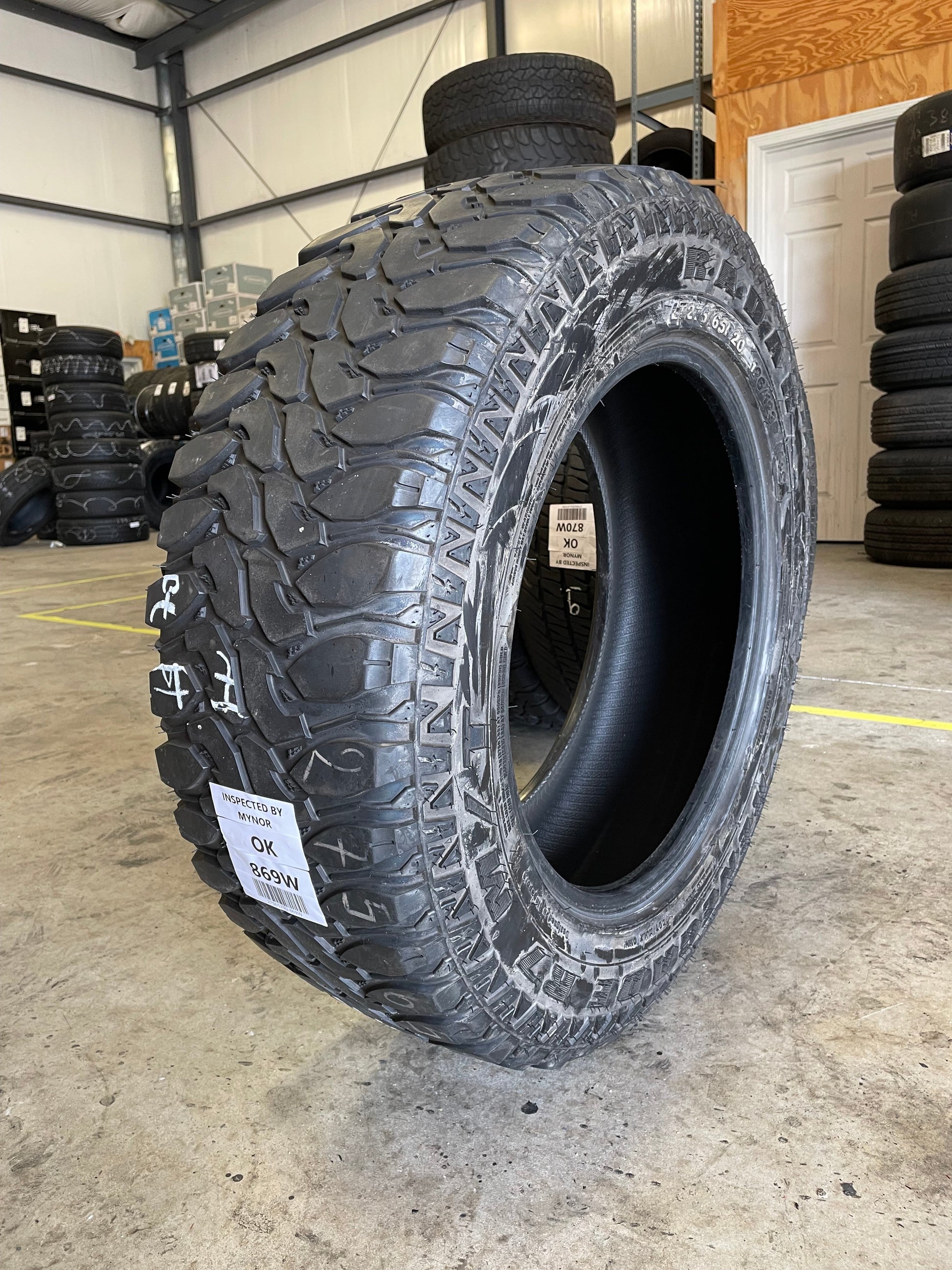 SINGLE 275/65R20 Radar Renegade R7 M/T 126/123 P E - Used Tires