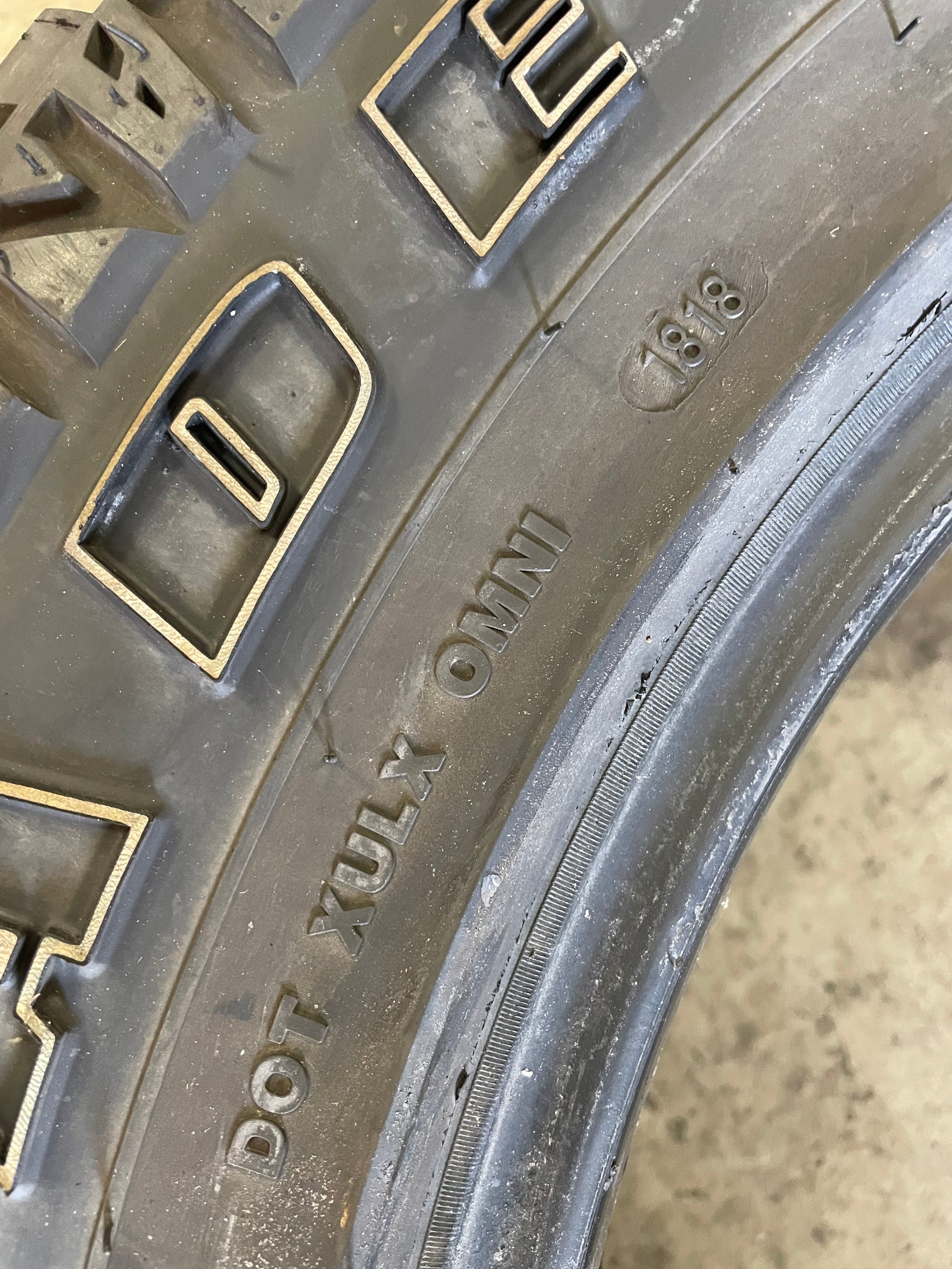 SINGLE 275/65R20 Radar Renegade R7 M/T 126/123 P E - Used Tires