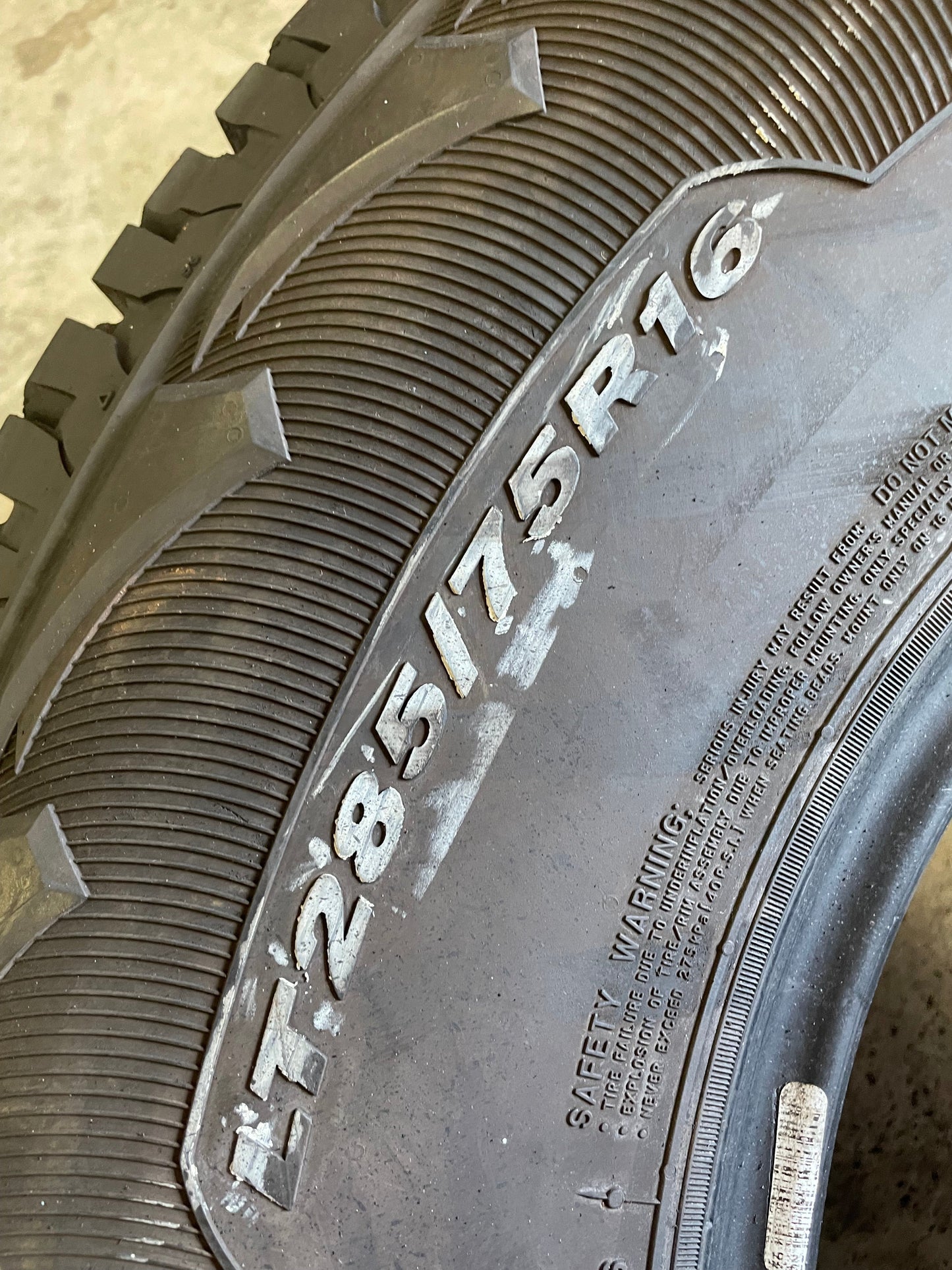 SINGLE 285/75R16 Nexen Roadian AT PRO RA8 126/123 R E - Used Tires