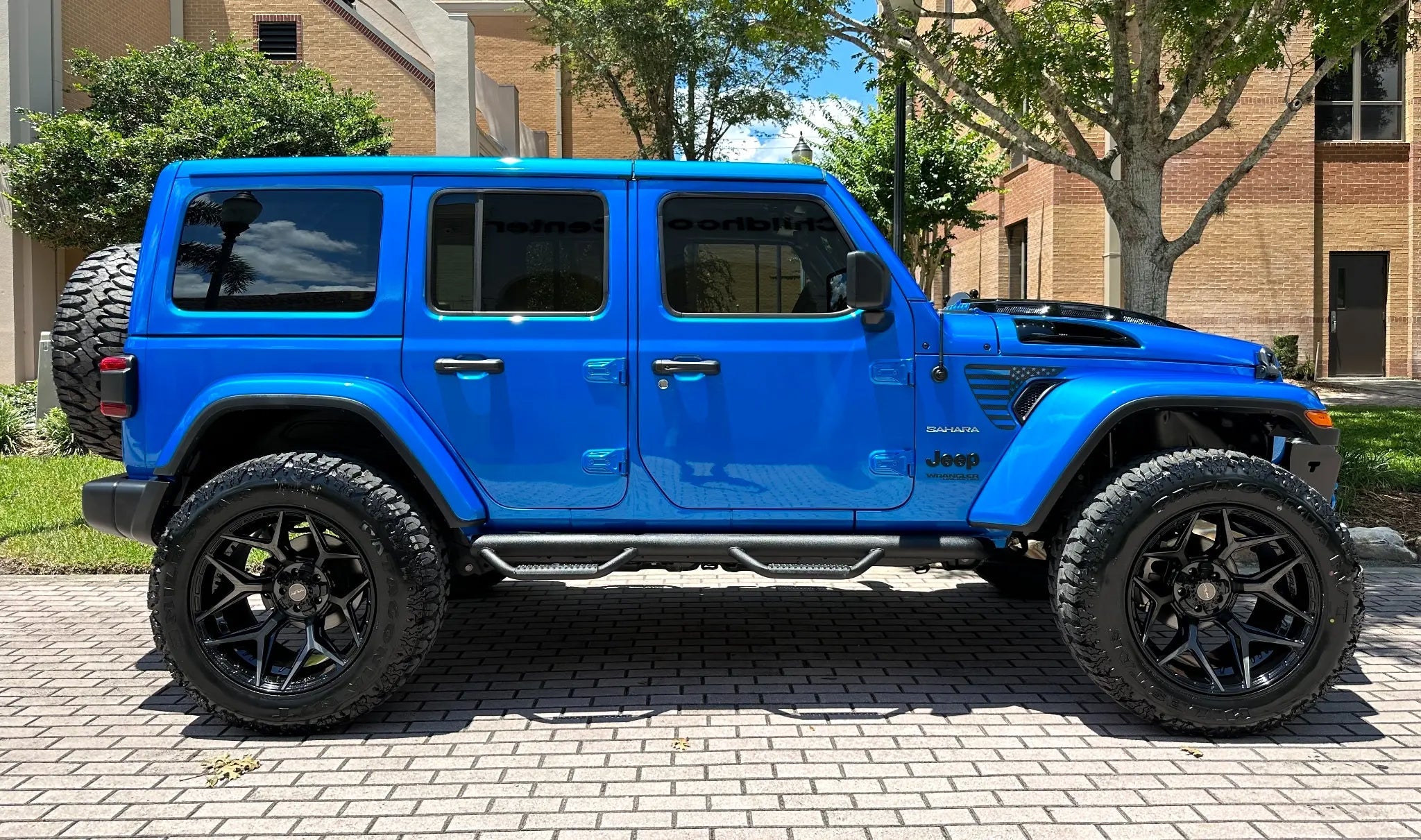 SET OF 4 WHEEL & TIRE PACKAGE | 4Play 4P06 22x12 -44 5x127/5x139.7