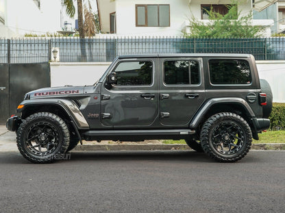 SET OF 4 WHEEL & TIRE PACKAGE | 4Play 4P55 22x10 -18 5x127/5x139.7 Gloss Black | 35x12.50R22 SureTrac Wide Climber R/T I